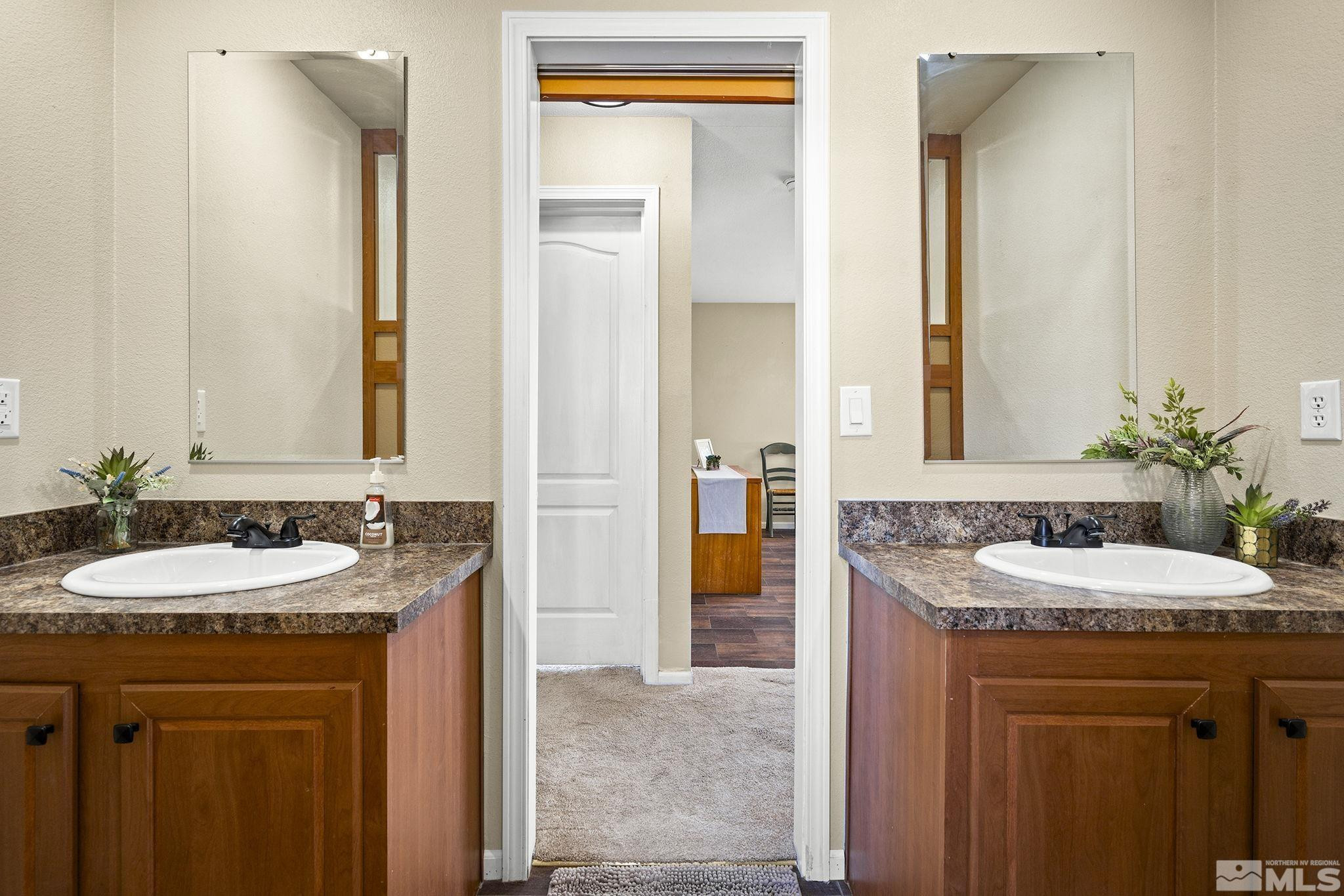8645 Santa Fe Trail