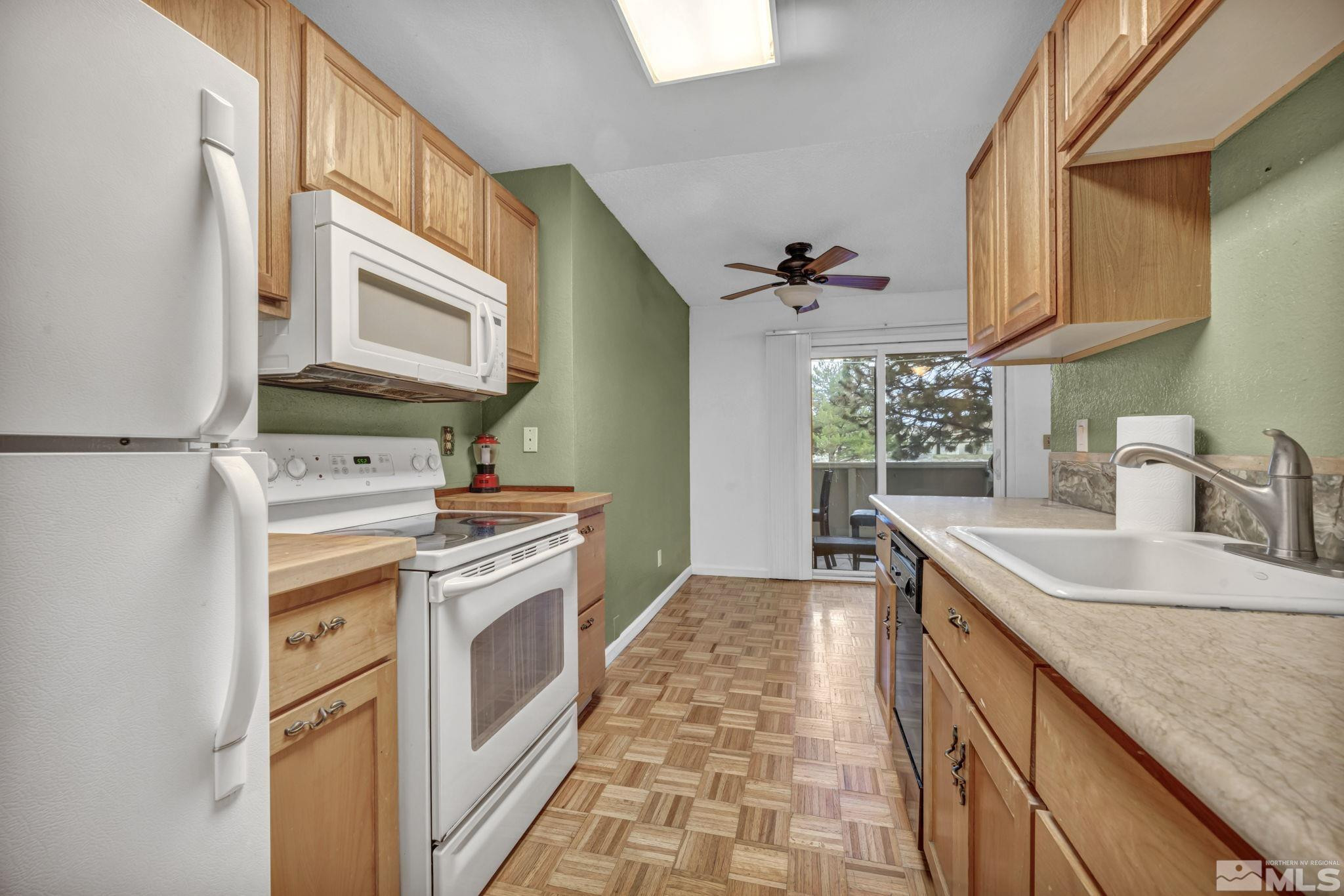 3865 E Leonesio Drive, F1