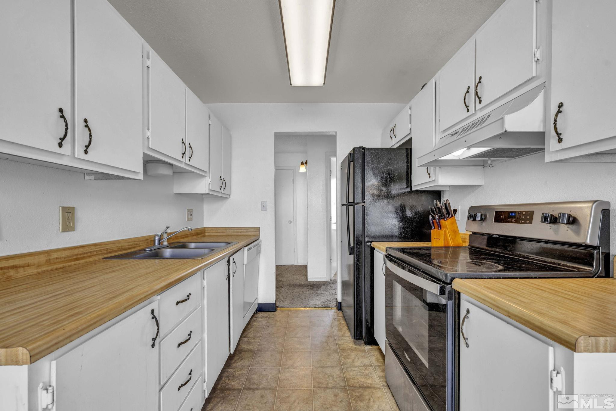 3939 Clear Acre Lane, 230