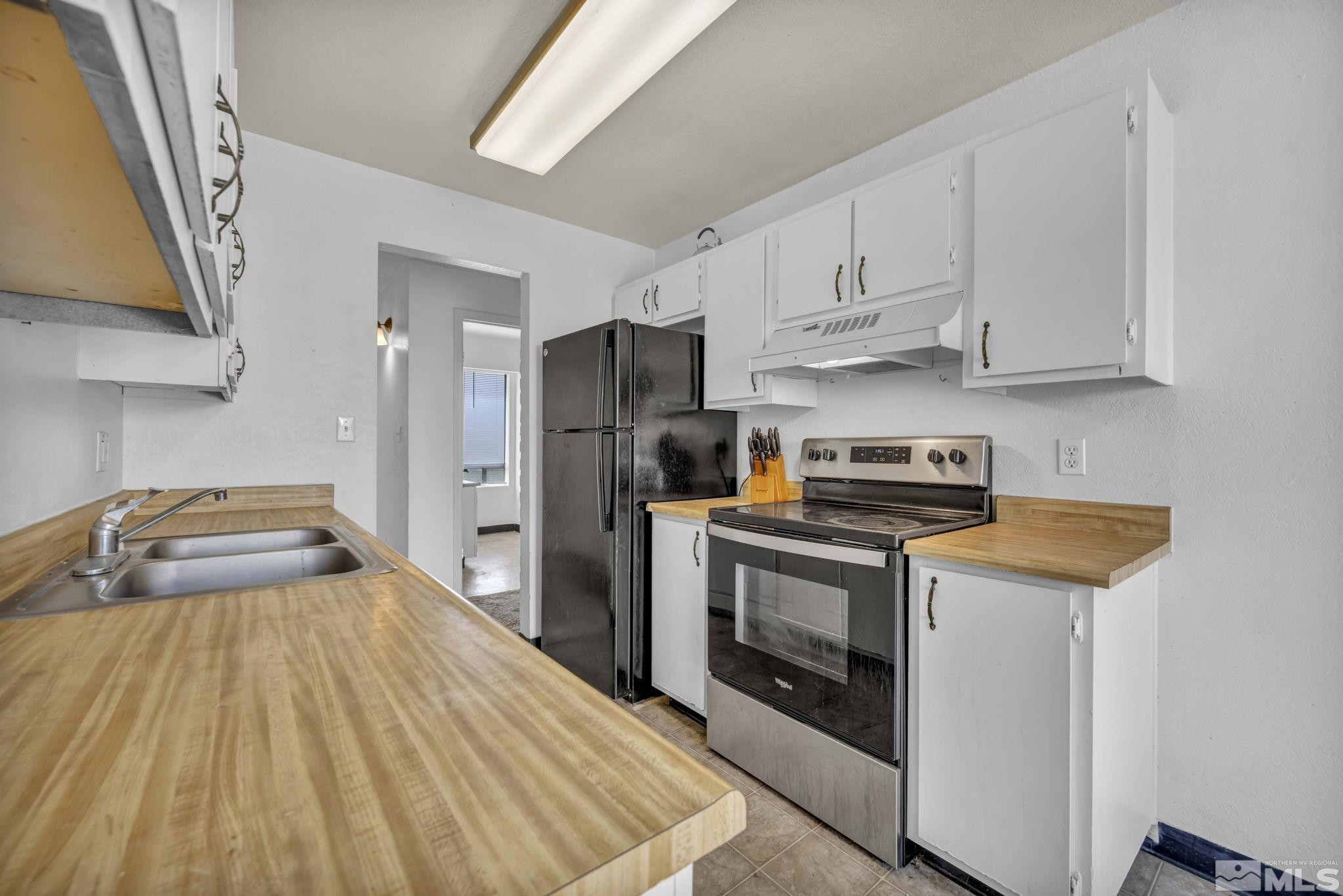 3939 Clear Acre Lane, 230