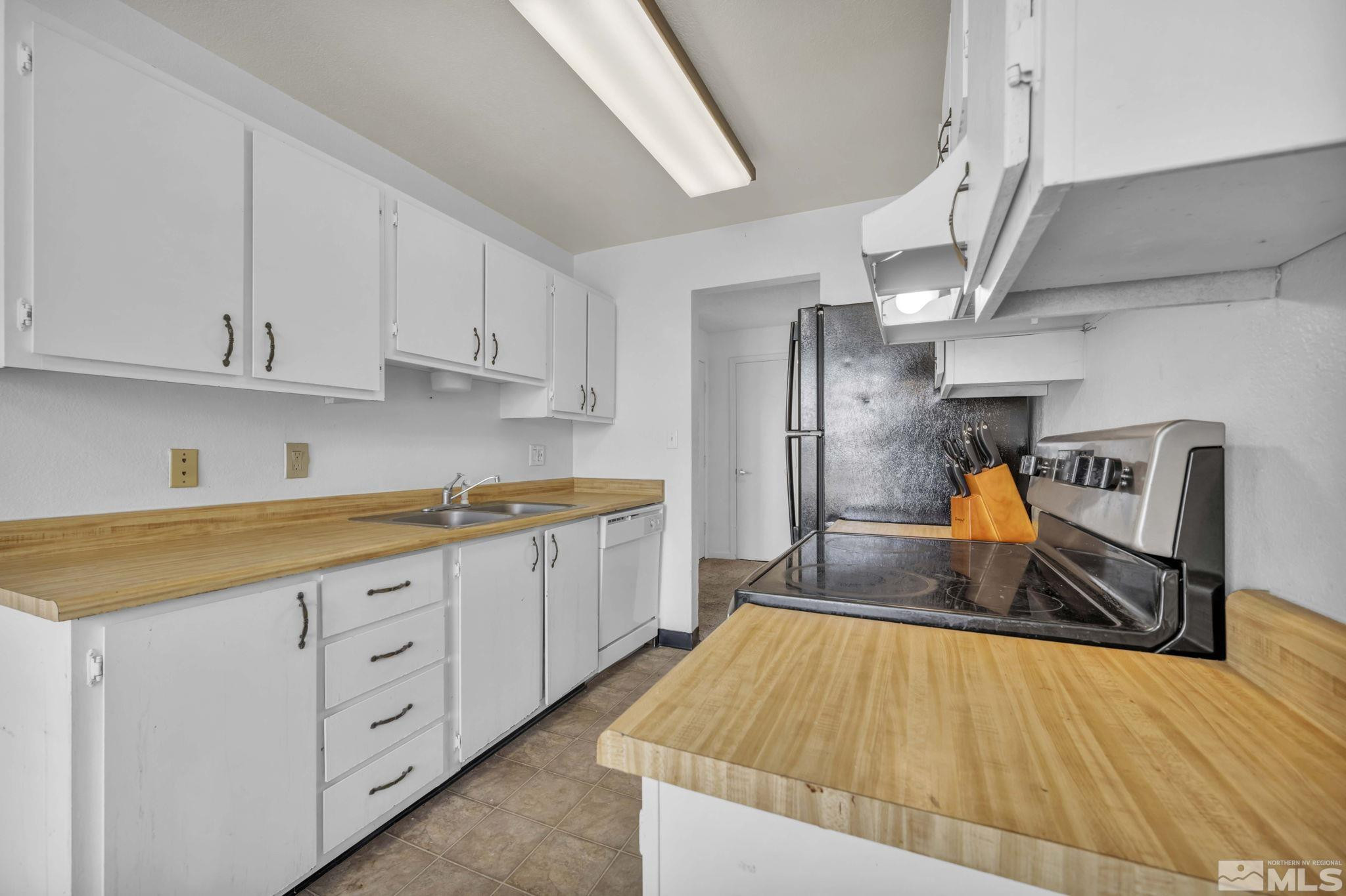 3939 Clear Acre Lane, 230
