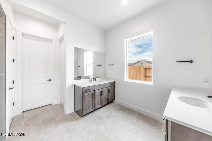 2940 Murrelet Way Cinnamon 83
