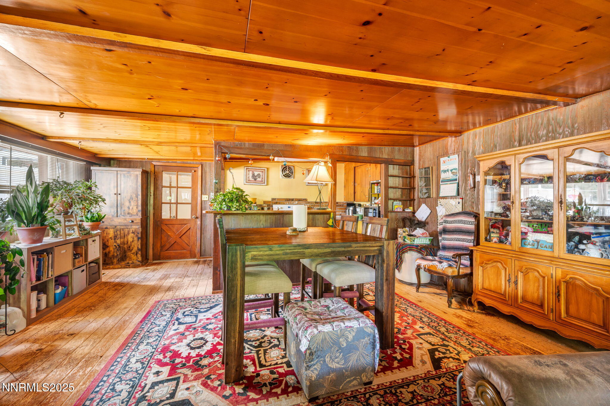 2455 W Plumb Lane