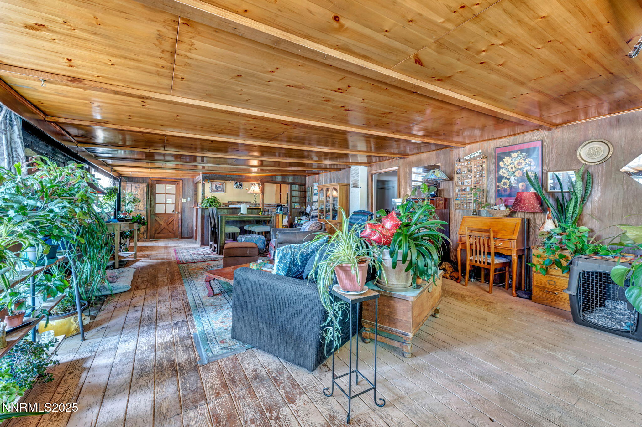 2455 W Plumb Lane