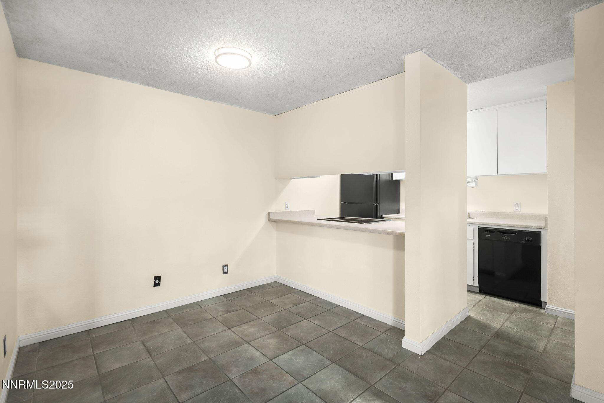2450 Lymbery Street 105