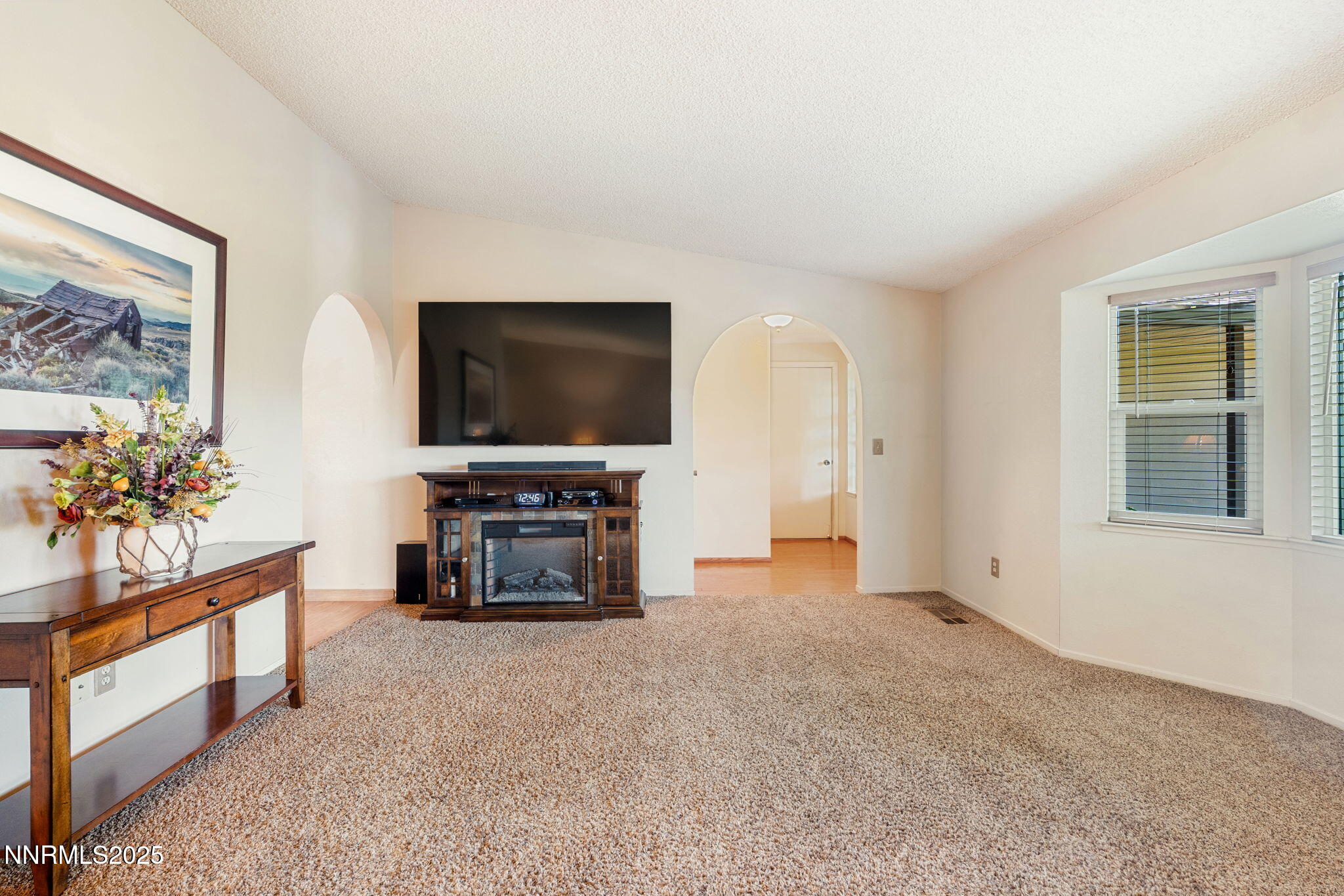 8678 Strutter Way