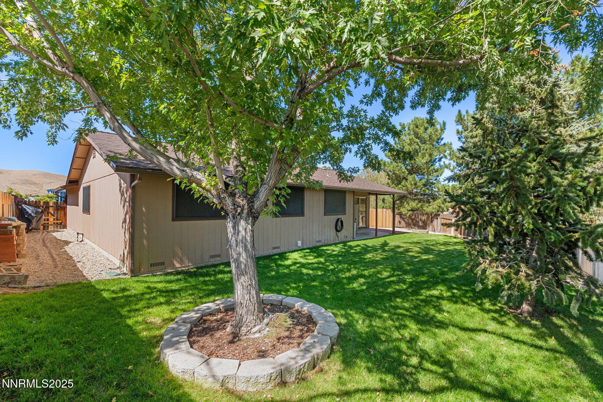 8678 Strutter Way