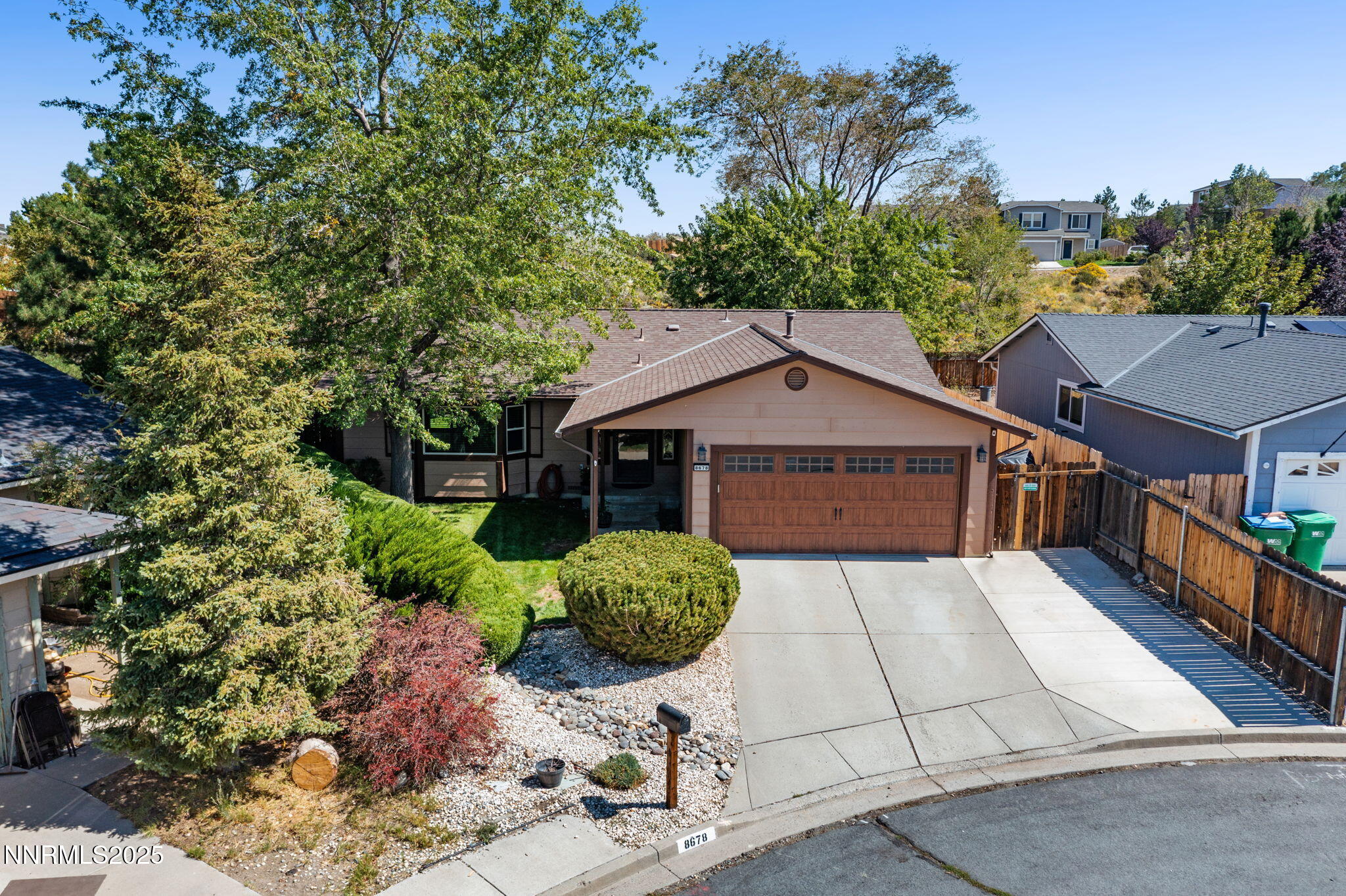 8678 Strutter Way