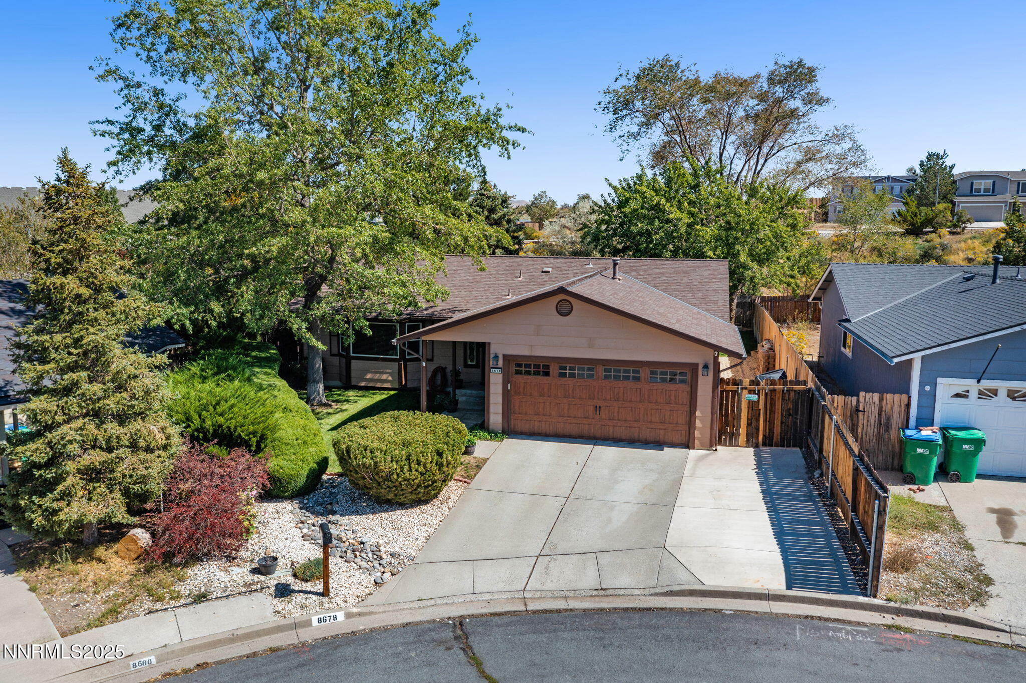 8678 Strutter Way
