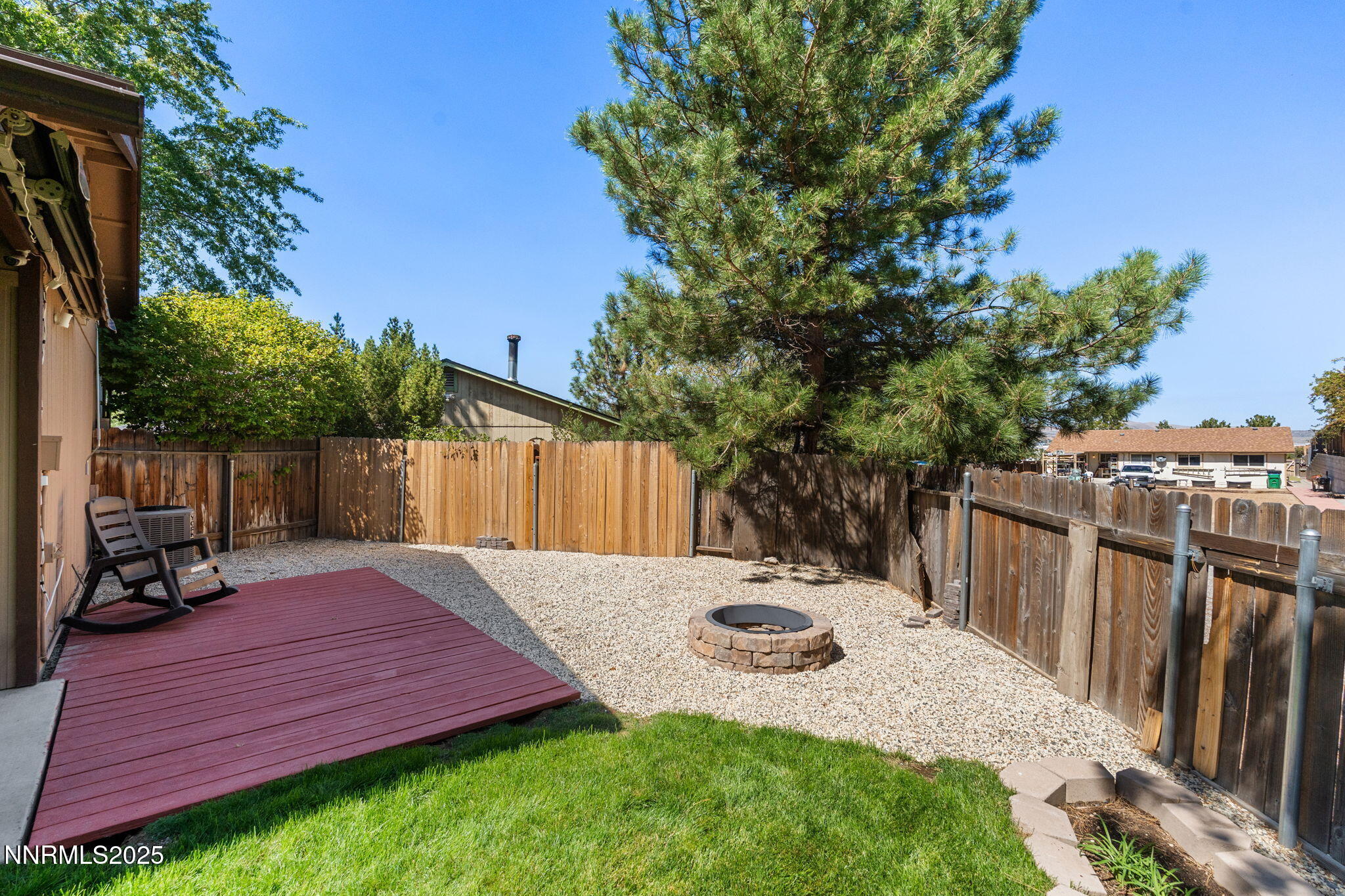 8678 Strutter Way