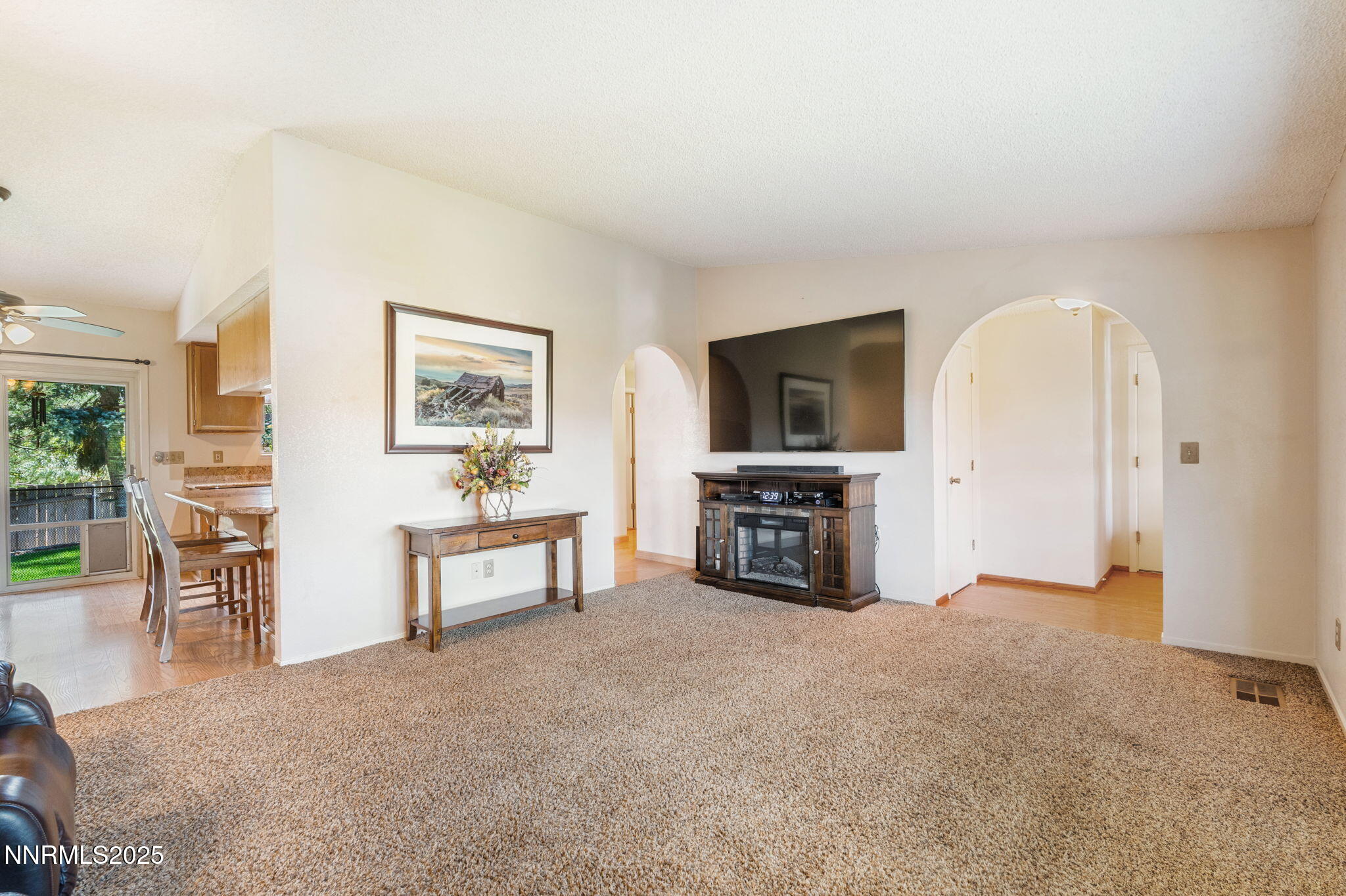 8678 Strutter Way
