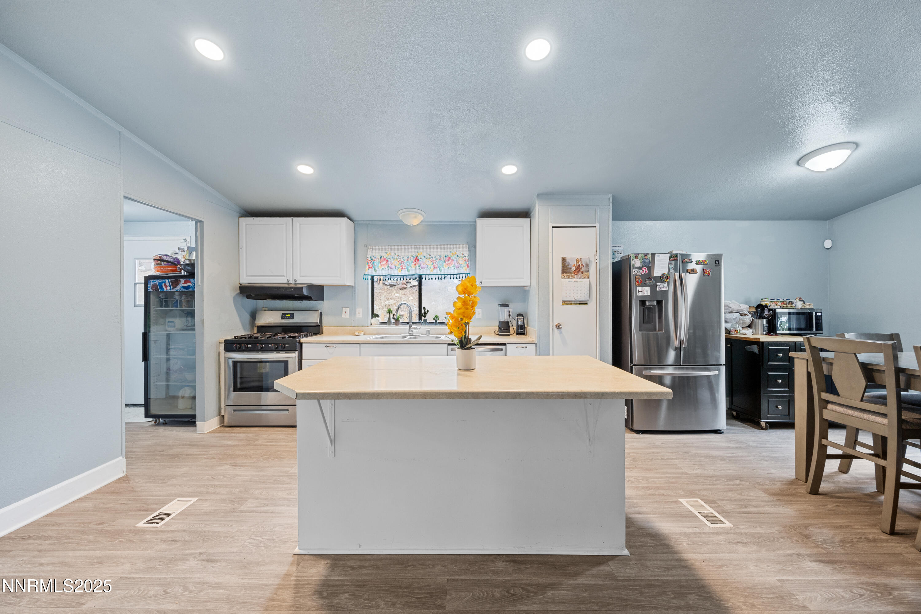 2735 Daffodil Way