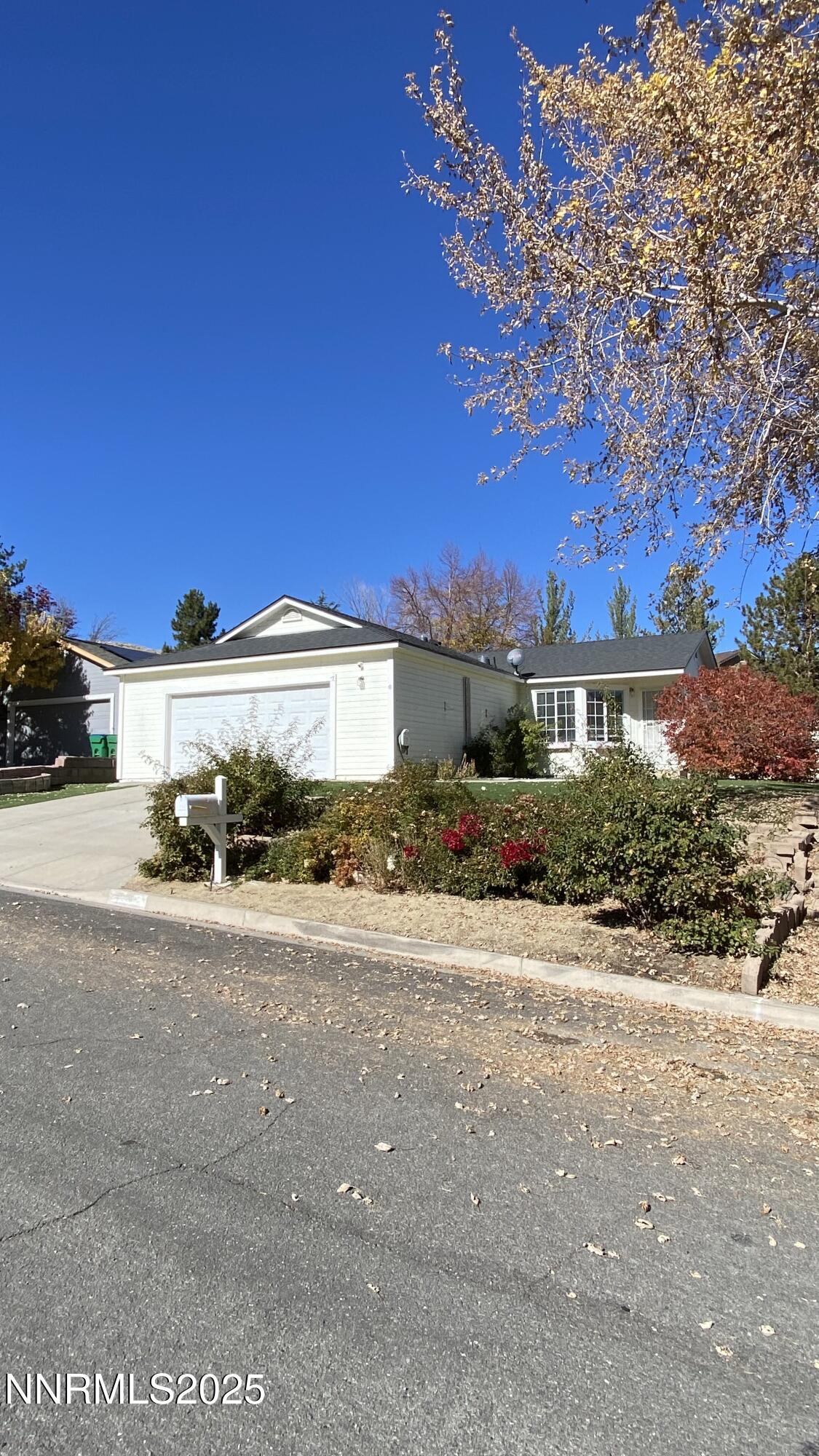 7395 Lindsey Lane