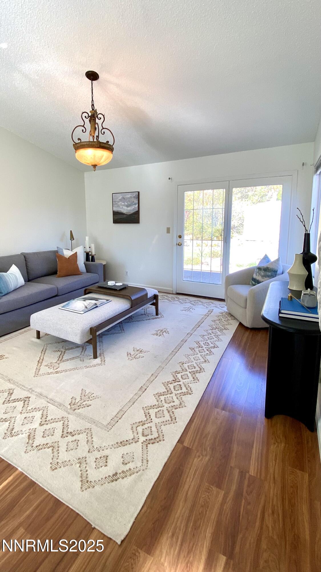 7395 Lindsey Lane