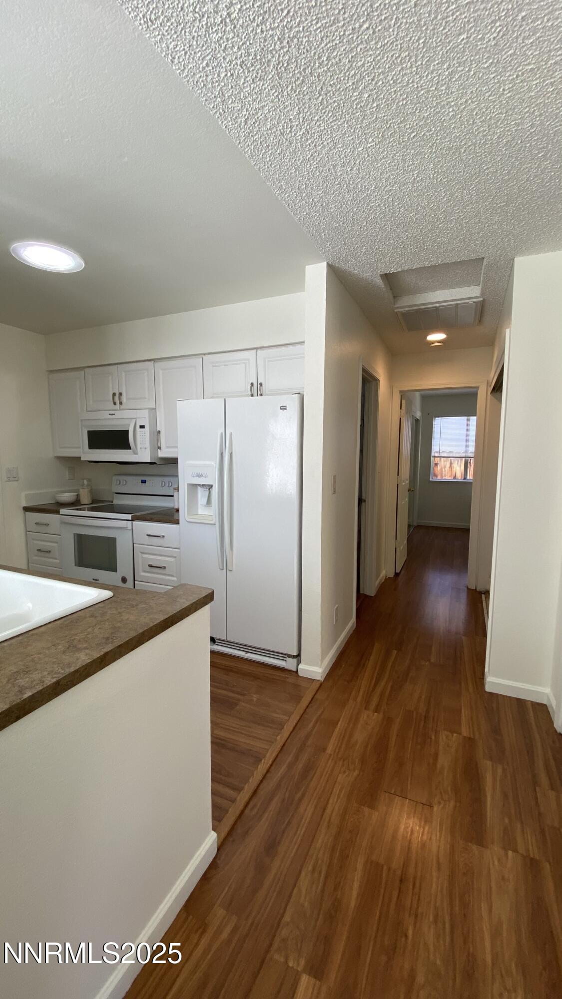 7395 Lindsey Lane