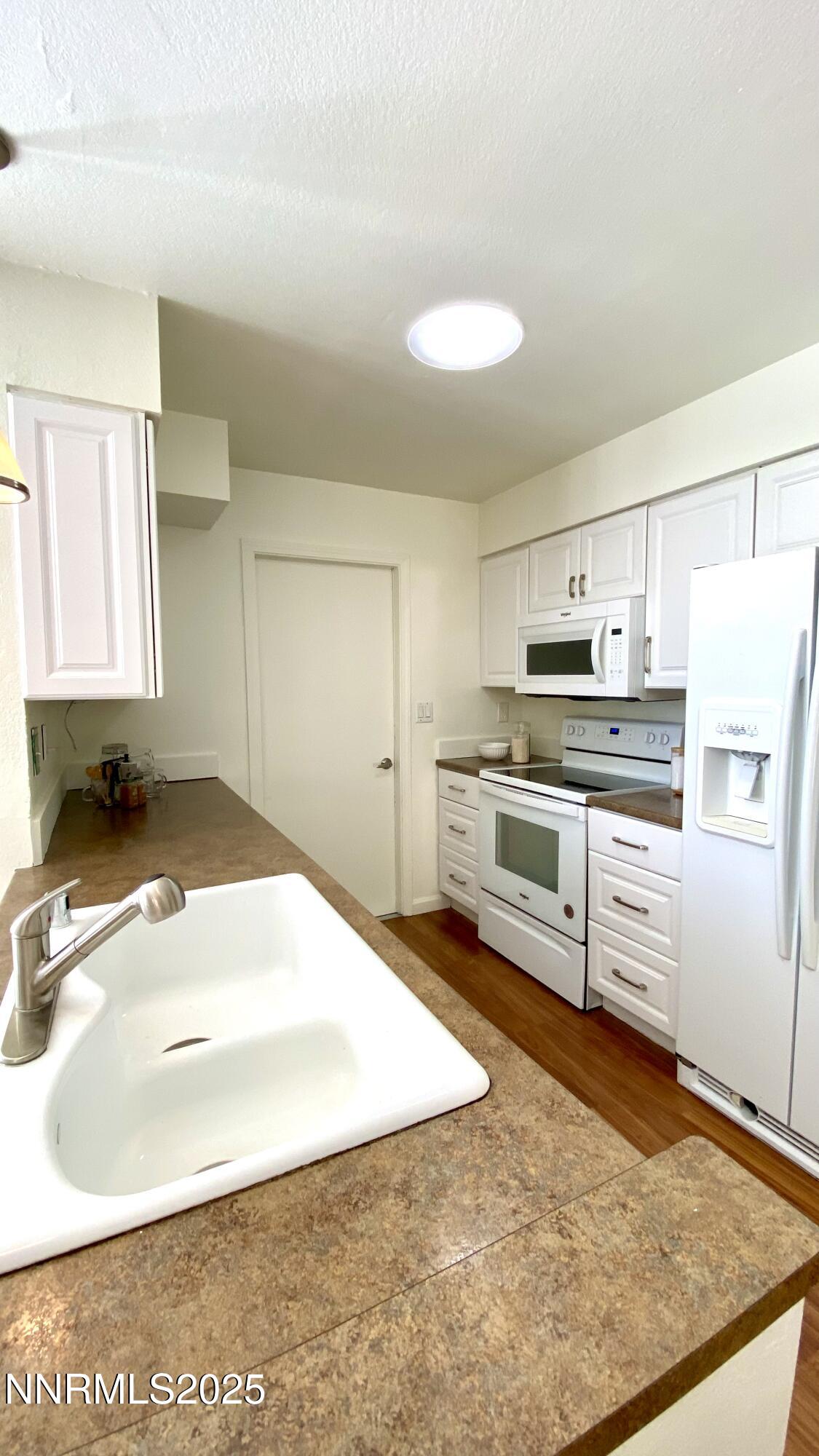 7395 Lindsey Lane