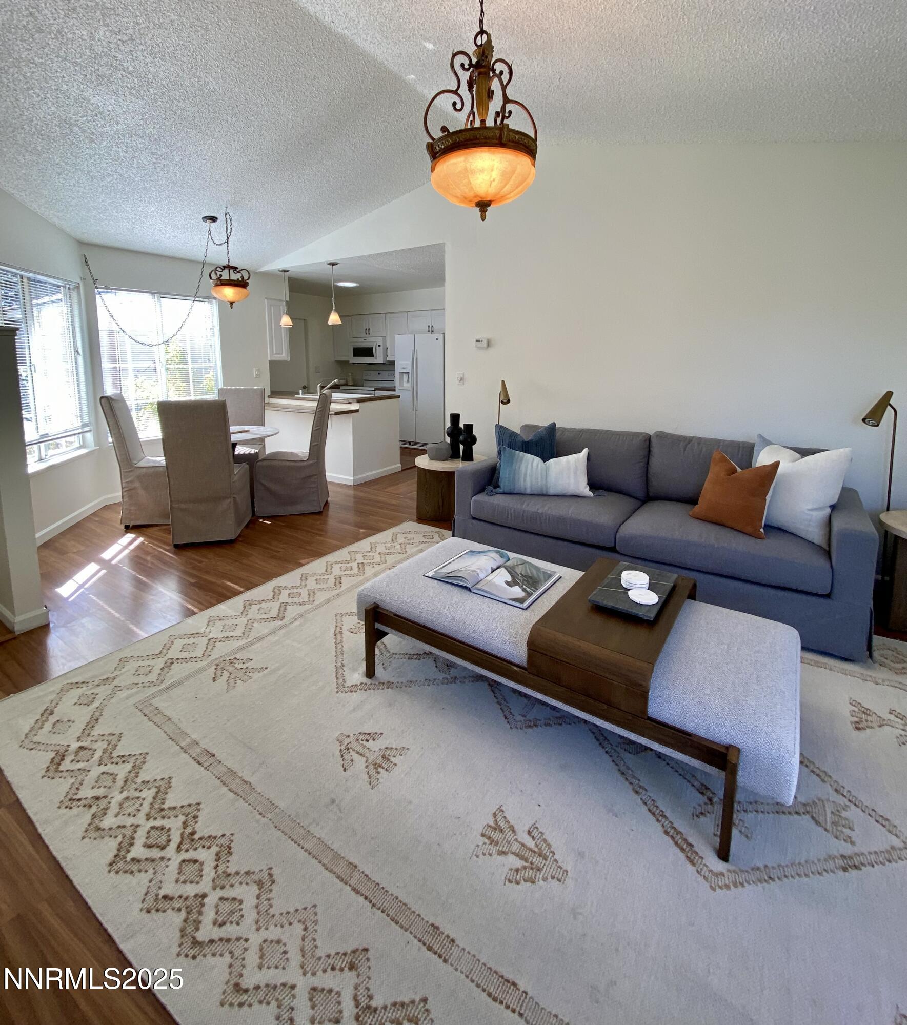 7395 Lindsey Lane