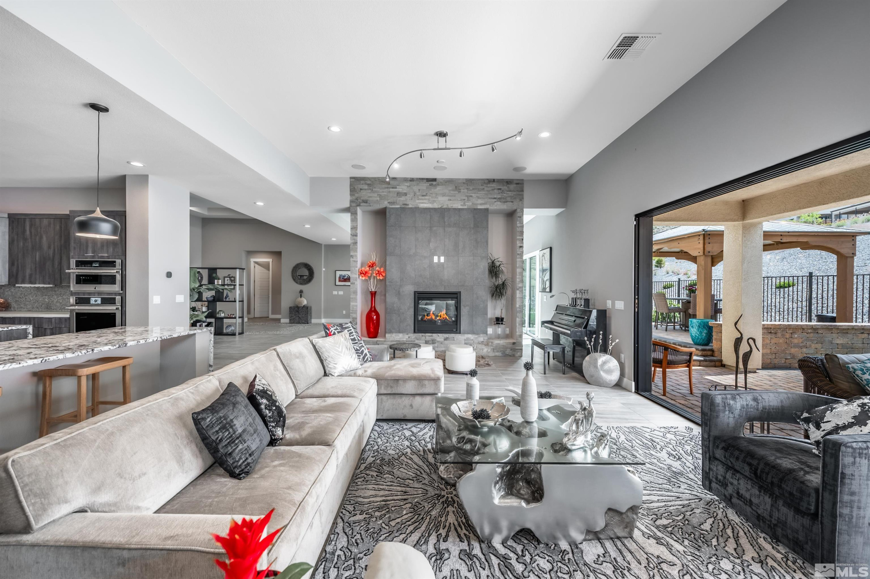 3028 Amethyst Hills Drive