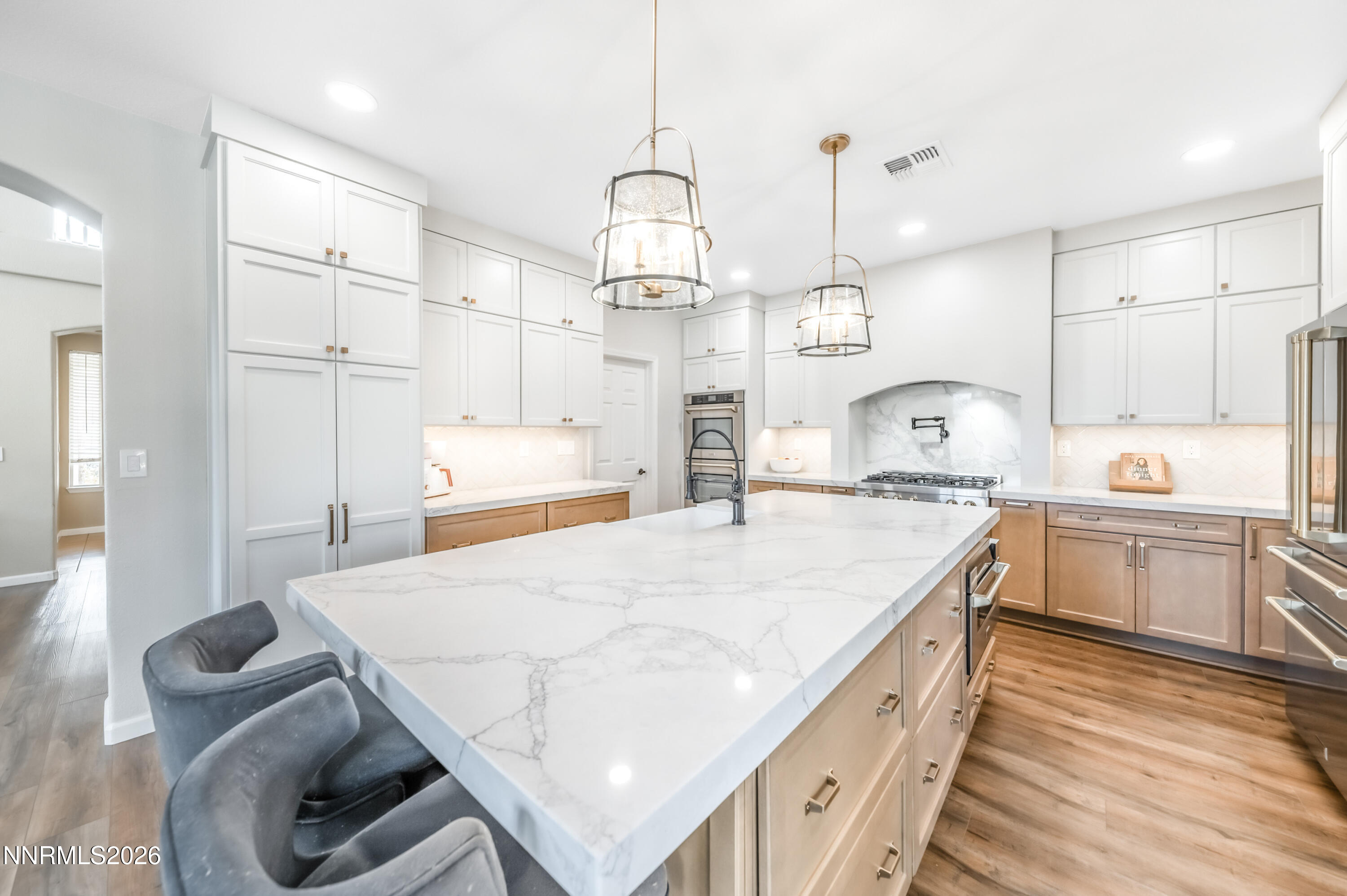 7705 Peavine Shadow Court