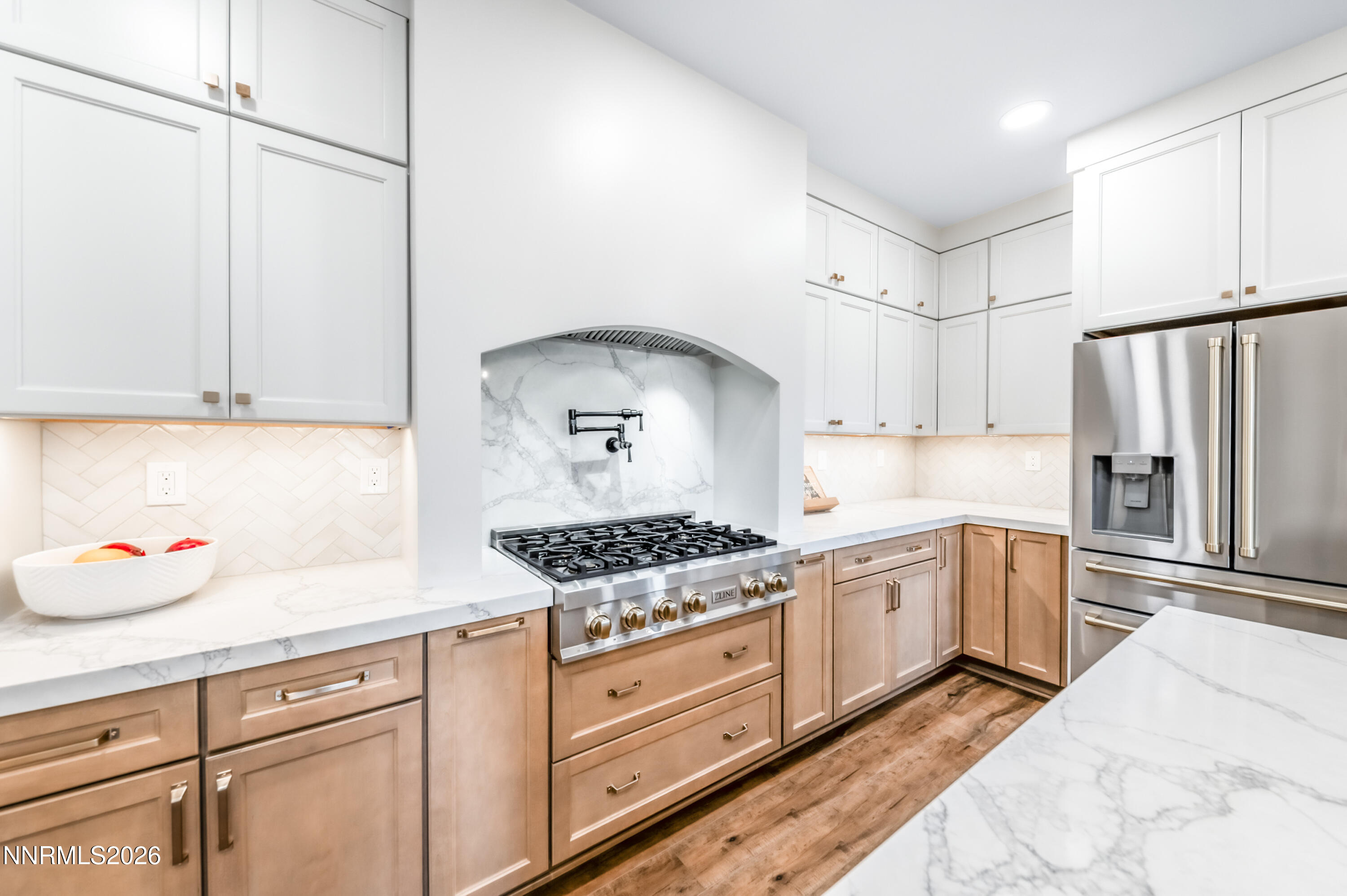 7705 Peavine Shadow Court