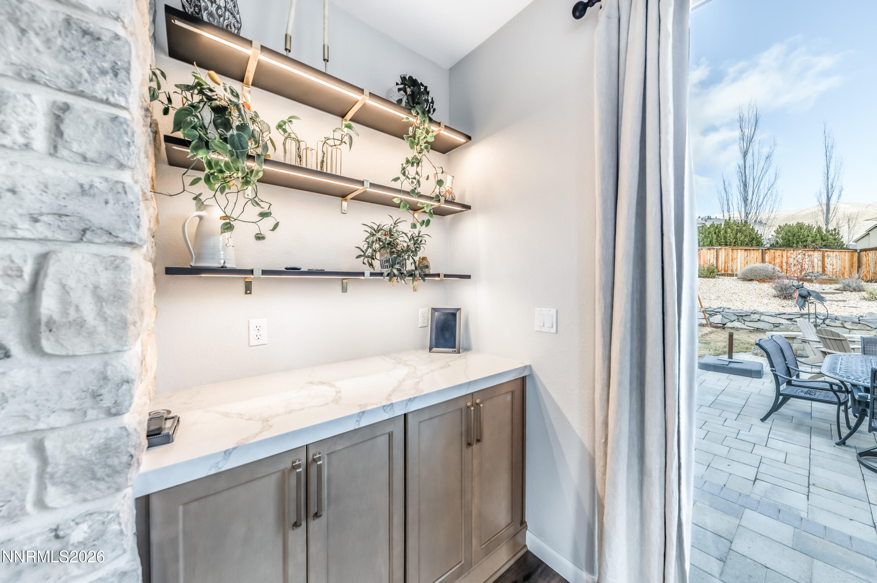7705 Peavine Shadow Court