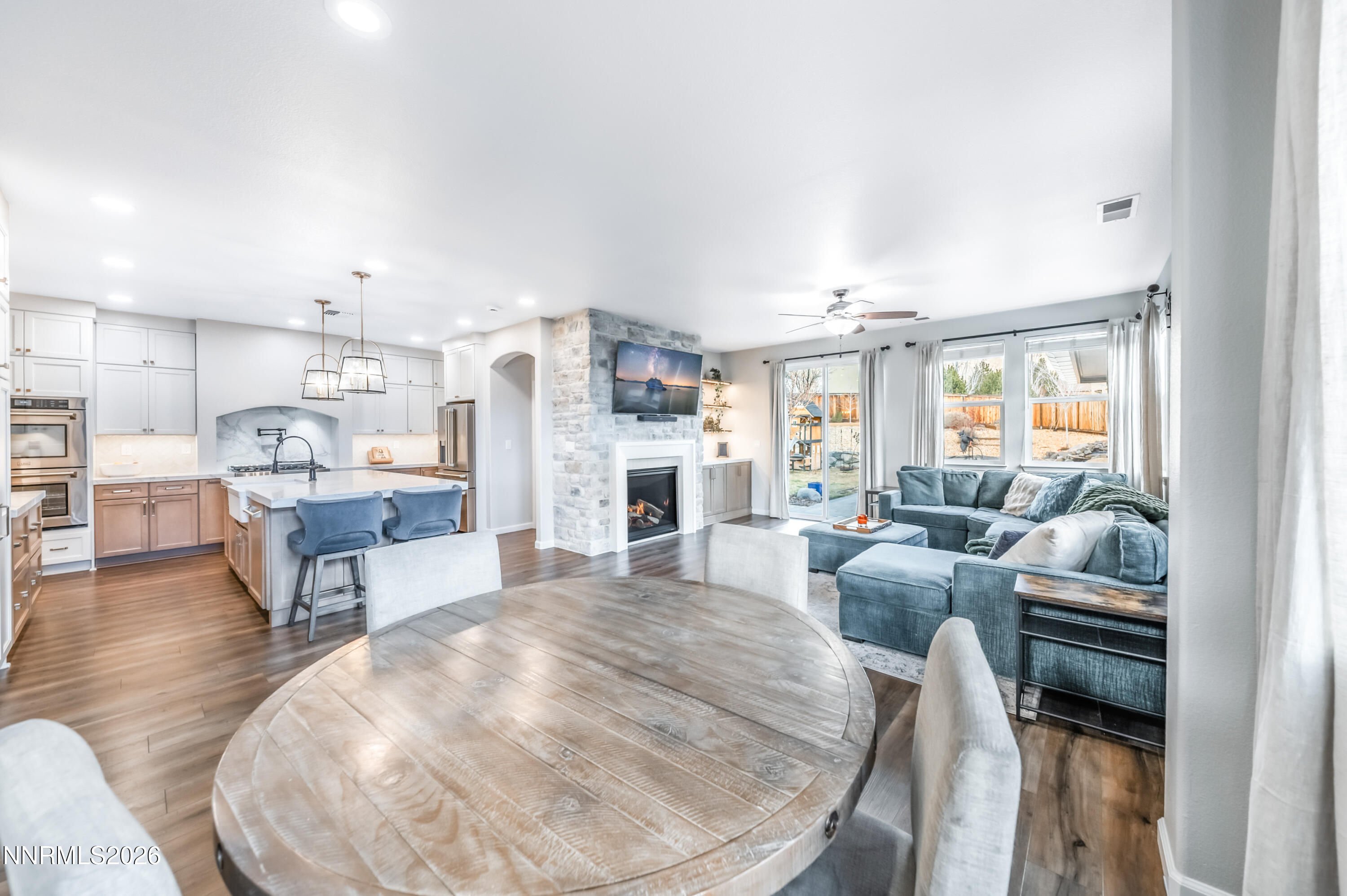 7705 Peavine Shadow Court