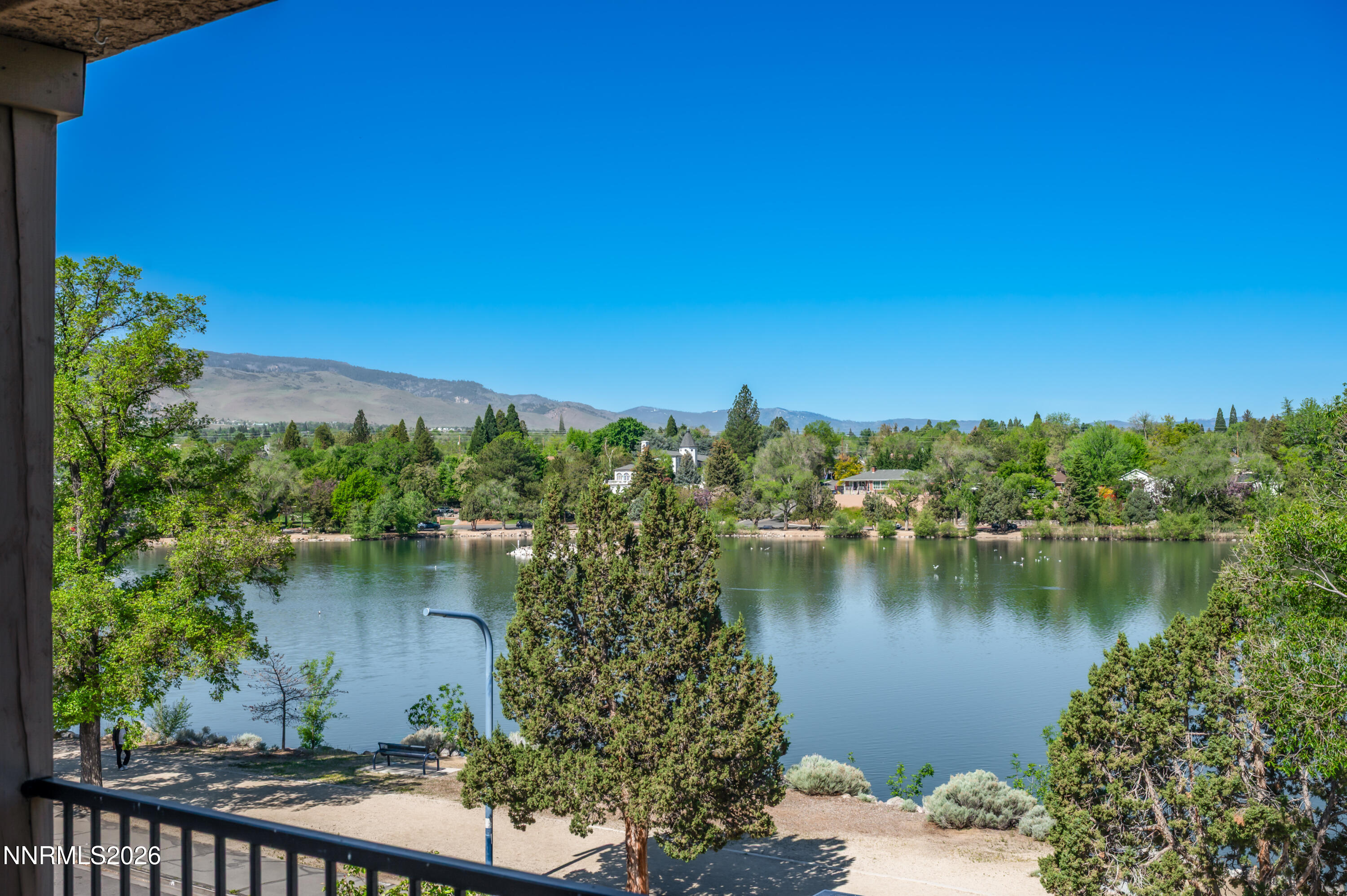2490 Eastshore Place UNIT 208