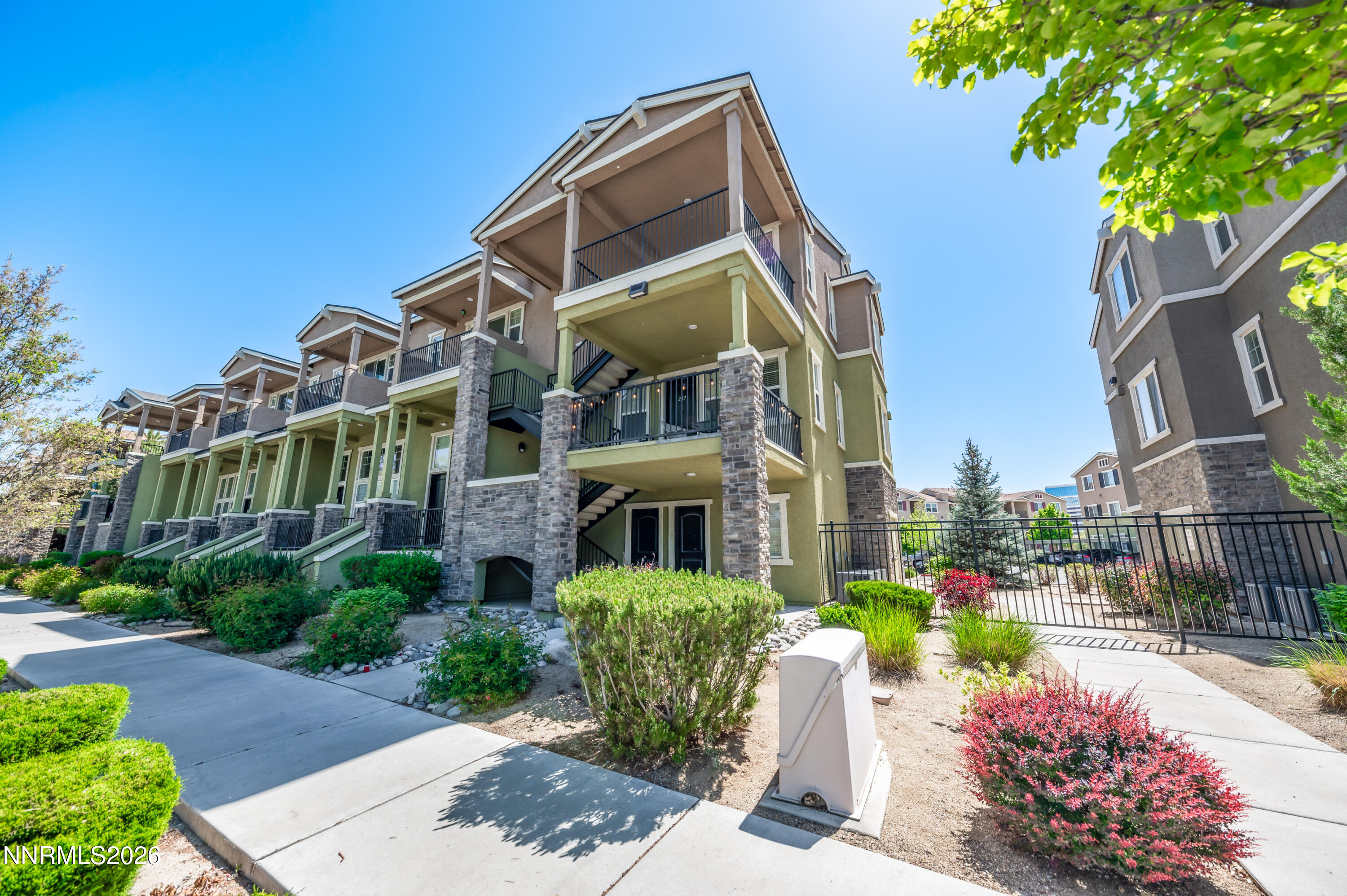 2490 Eastshore Place UNIT 208