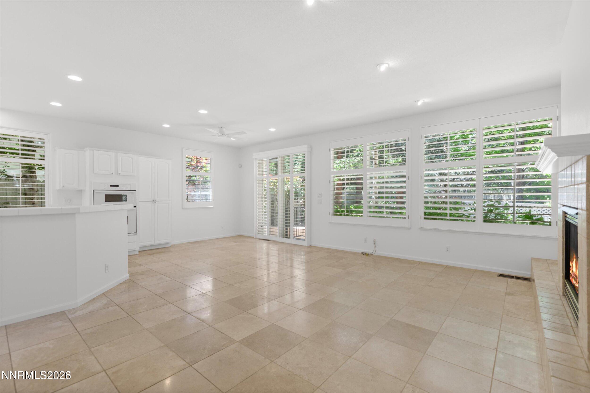 1195 Waverly Court