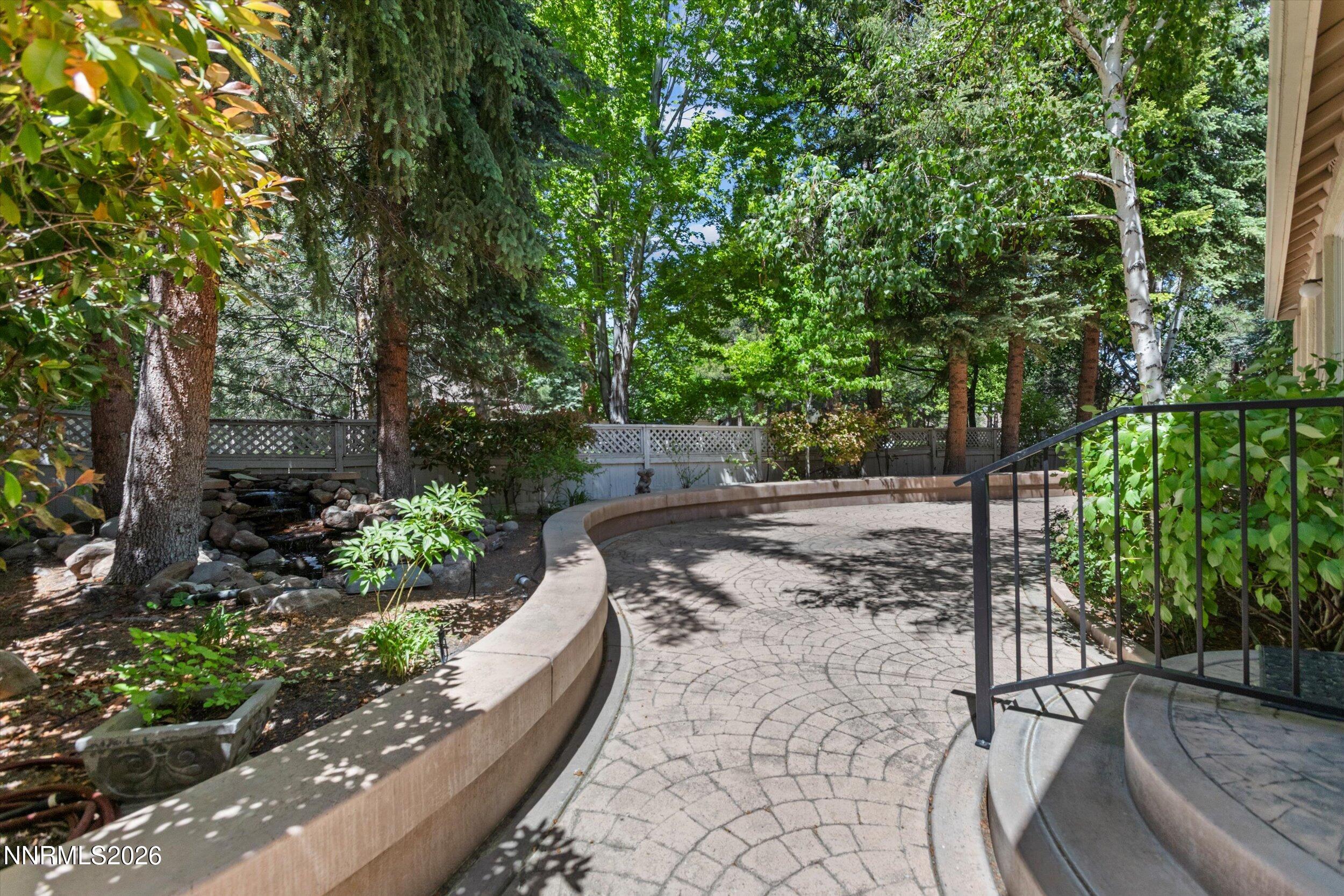 1195 Waverly Court