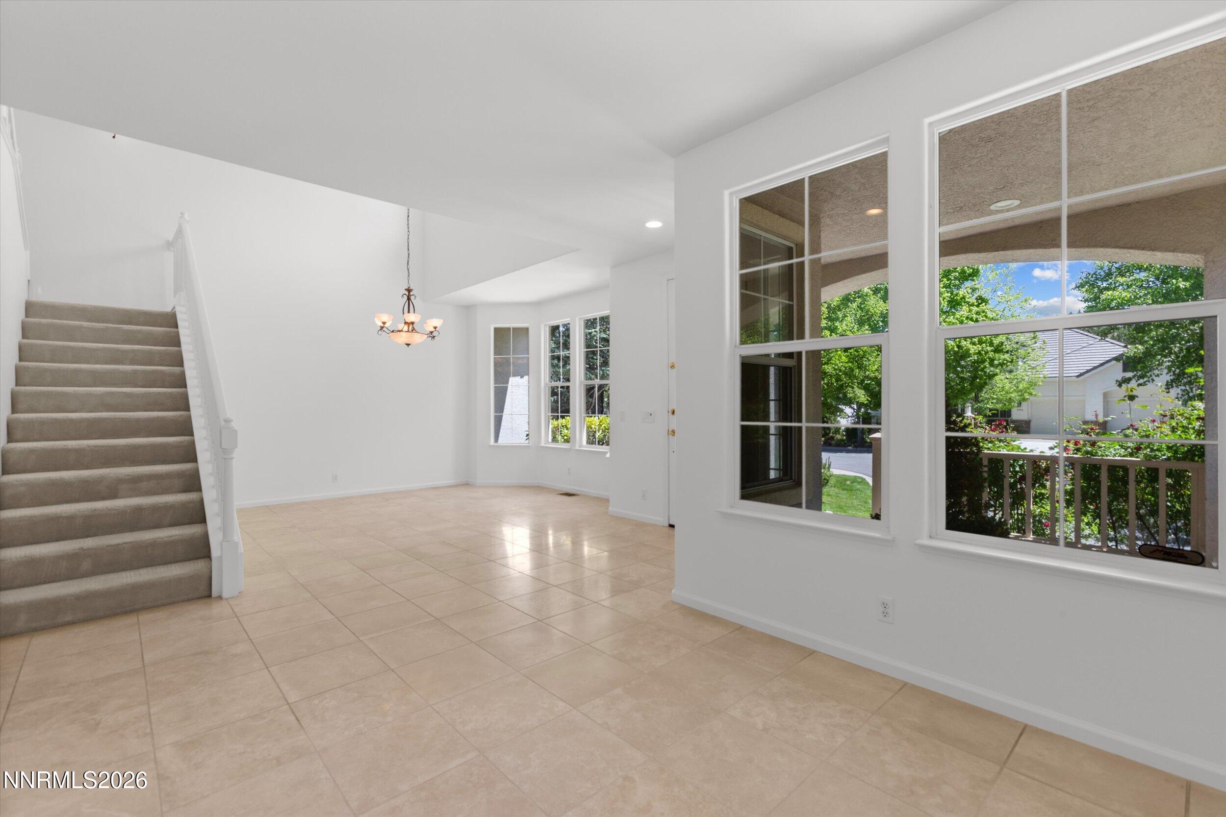 1195 Waverly Court