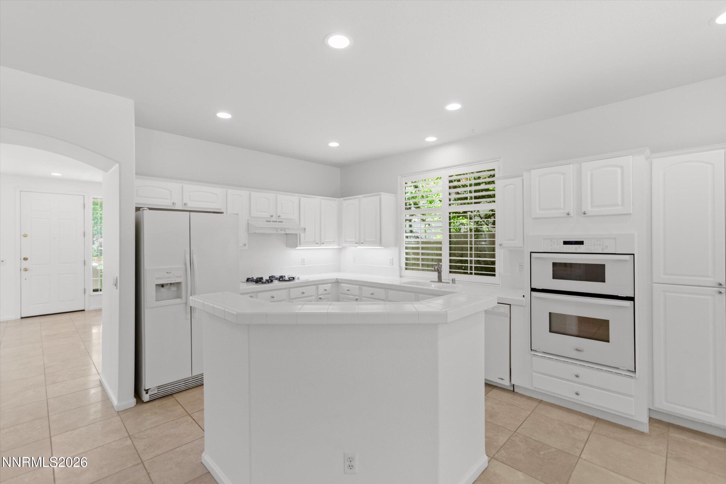 1195 Waverly Court