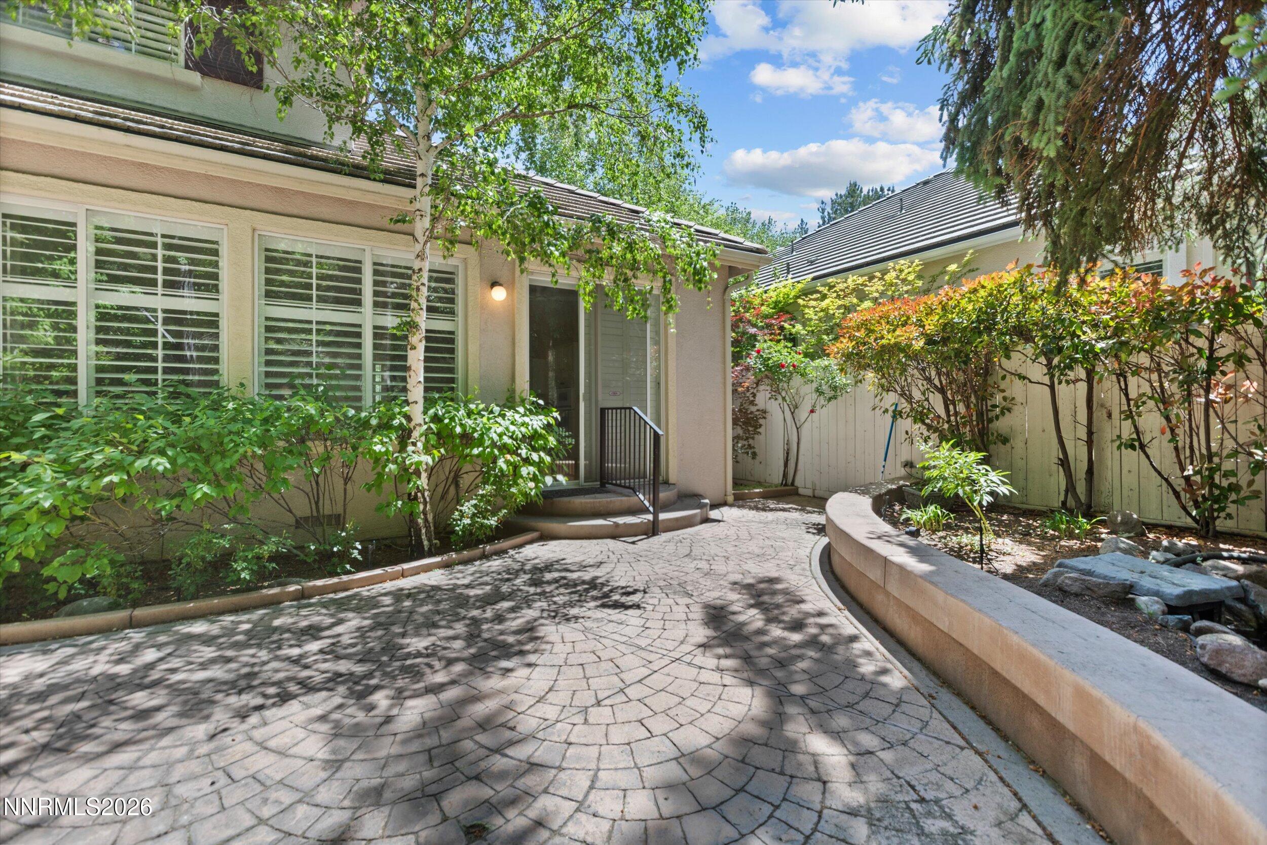 1195 Waverly Court