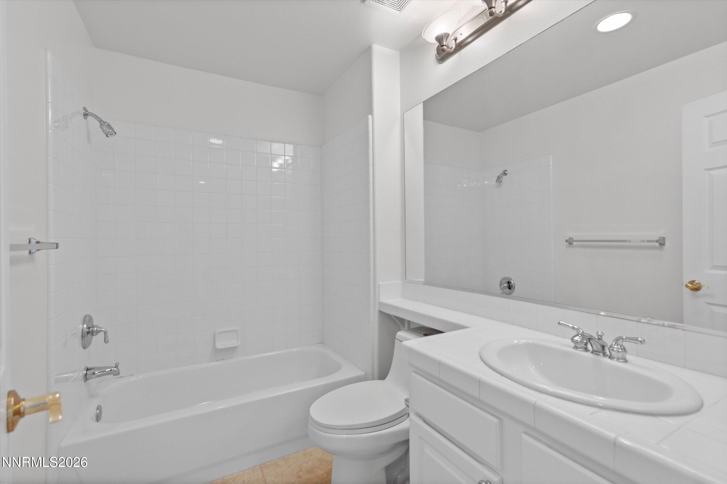 1195 Waverly Court
