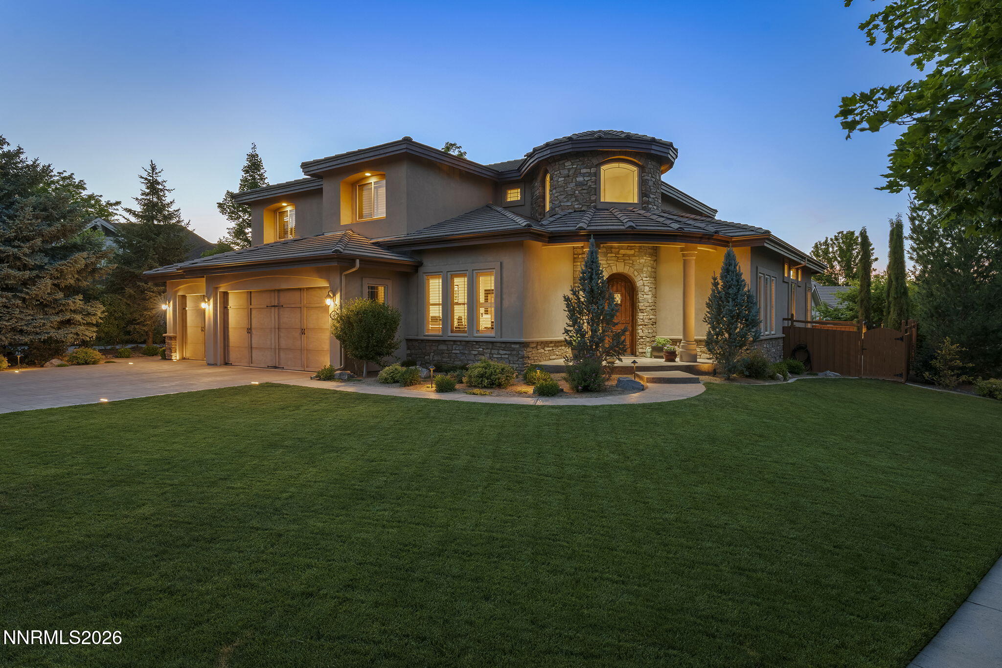 6389 Rey Del Sierra Drive