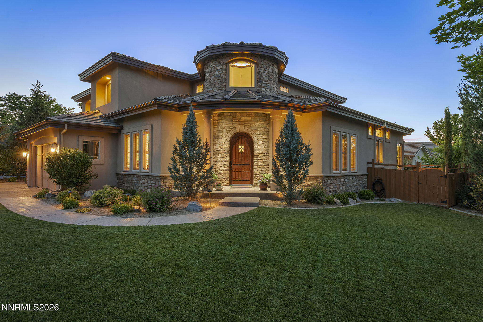 6389 Rey Del Sierra Drive