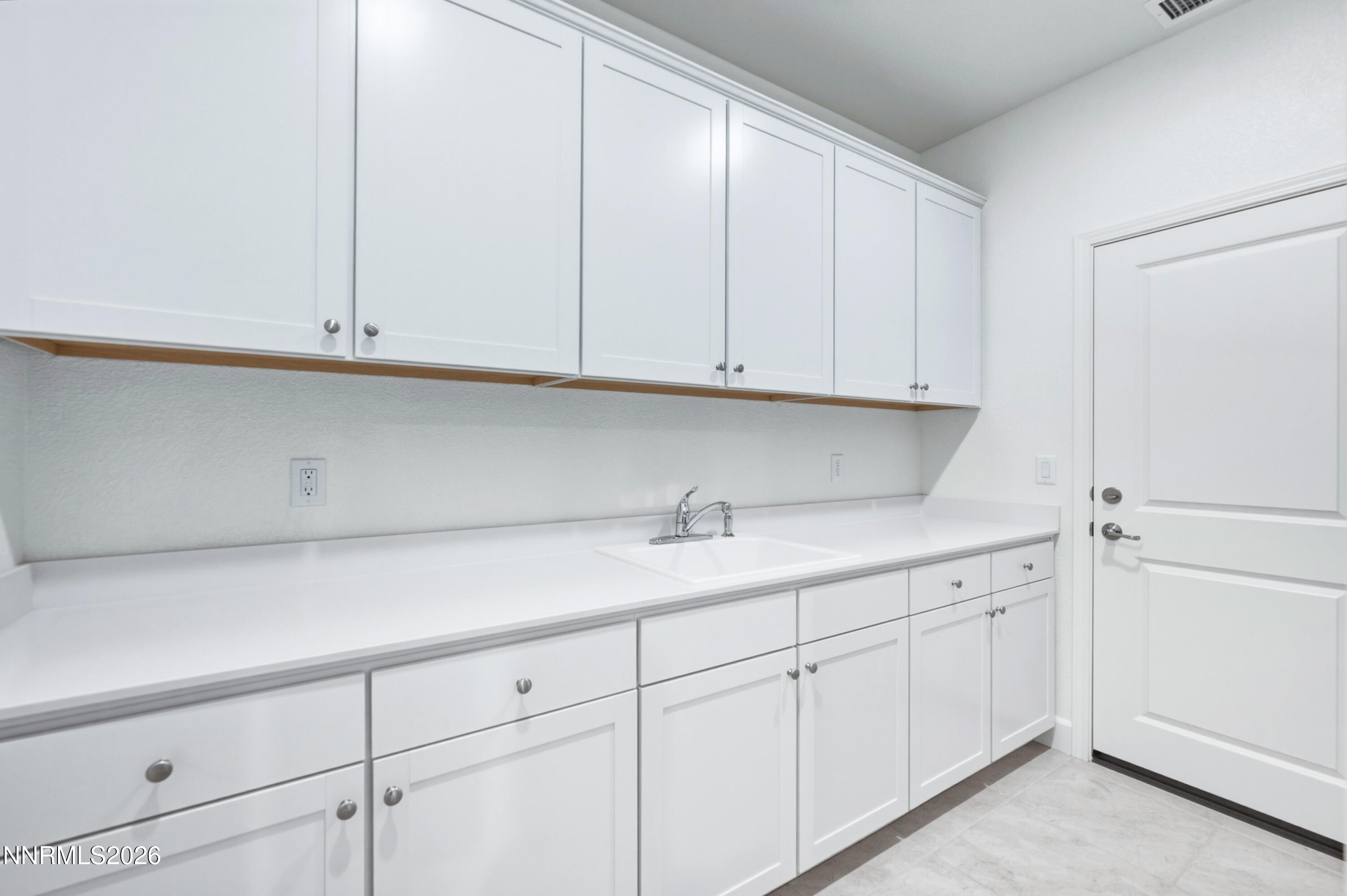 6752 Pilot Peak Court