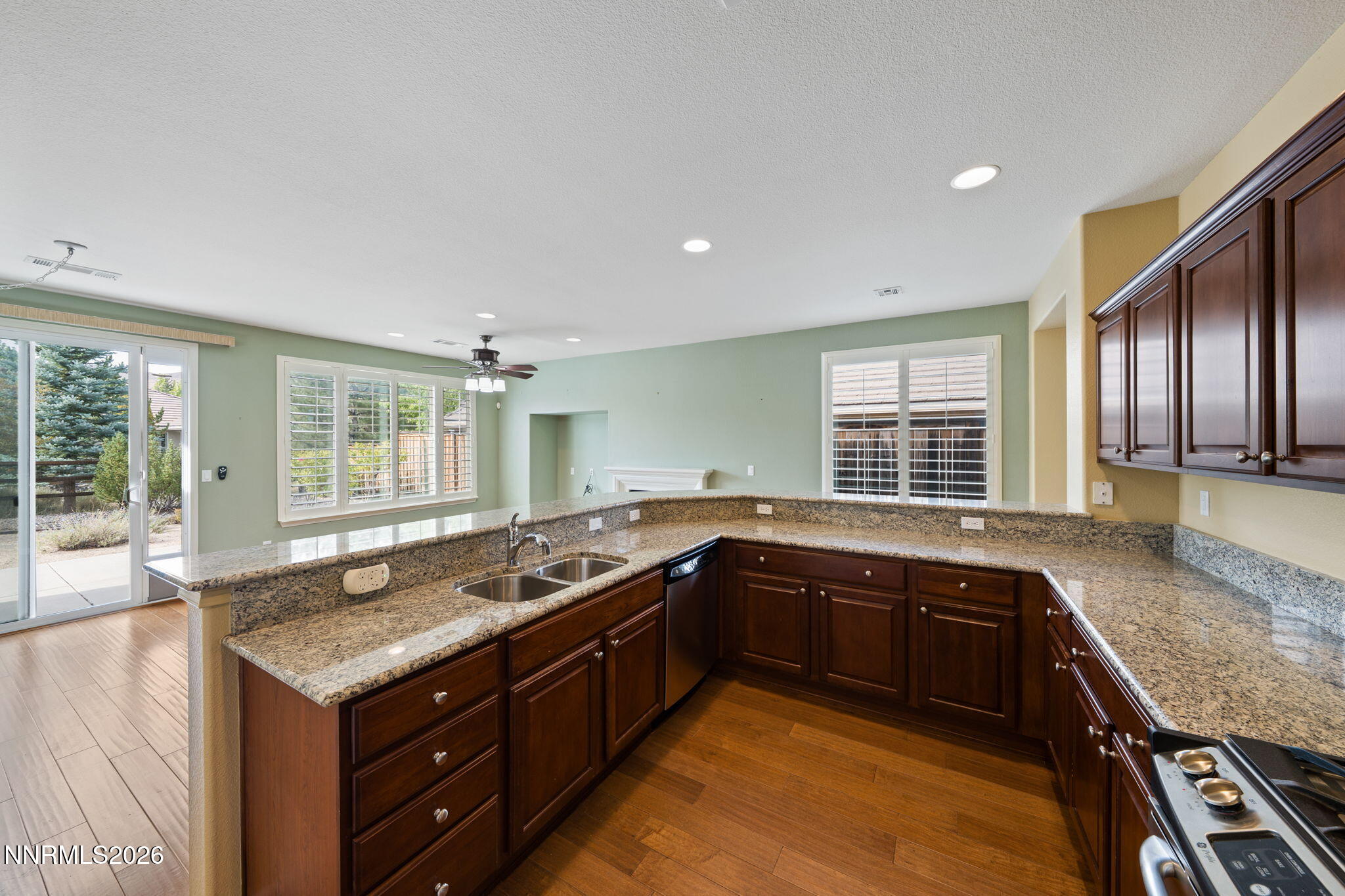 1020 W Del Webb Parkway