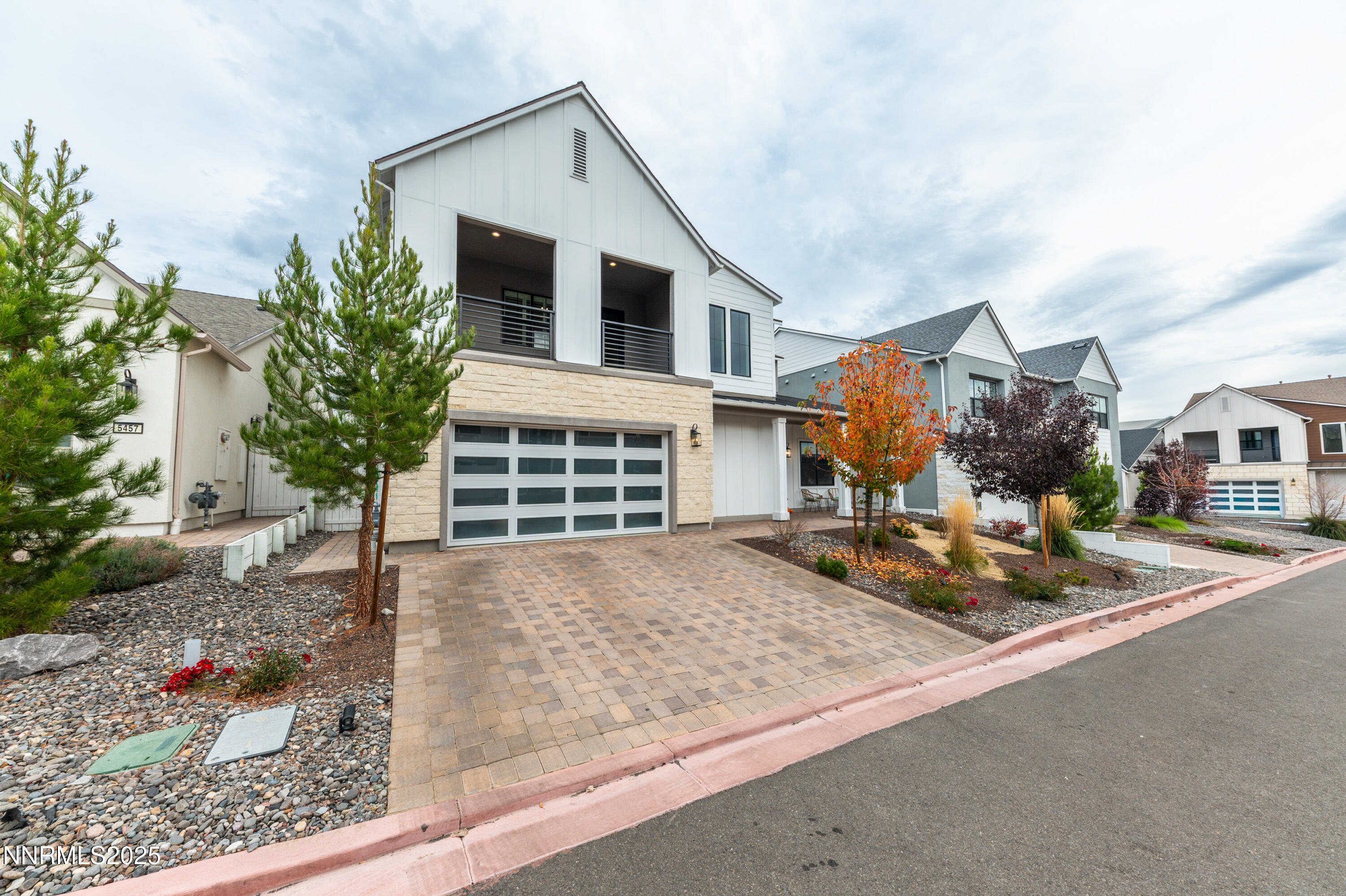 5453 Side Saddle Trail