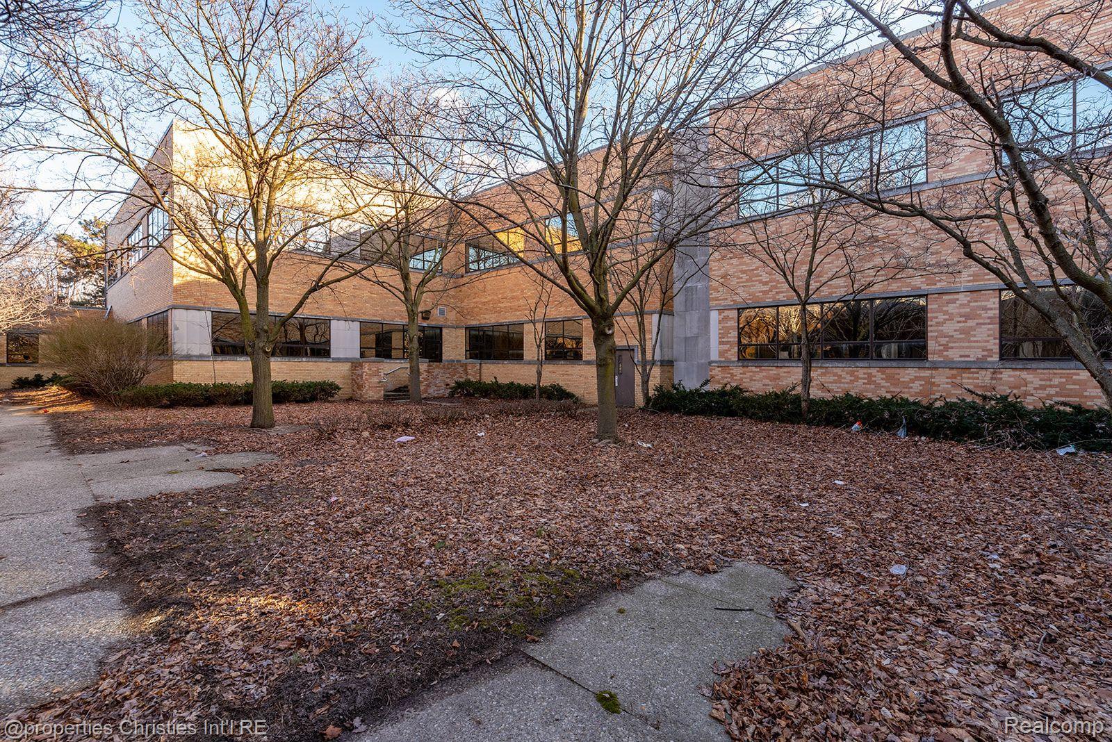 40500 PLYMOUTH Road