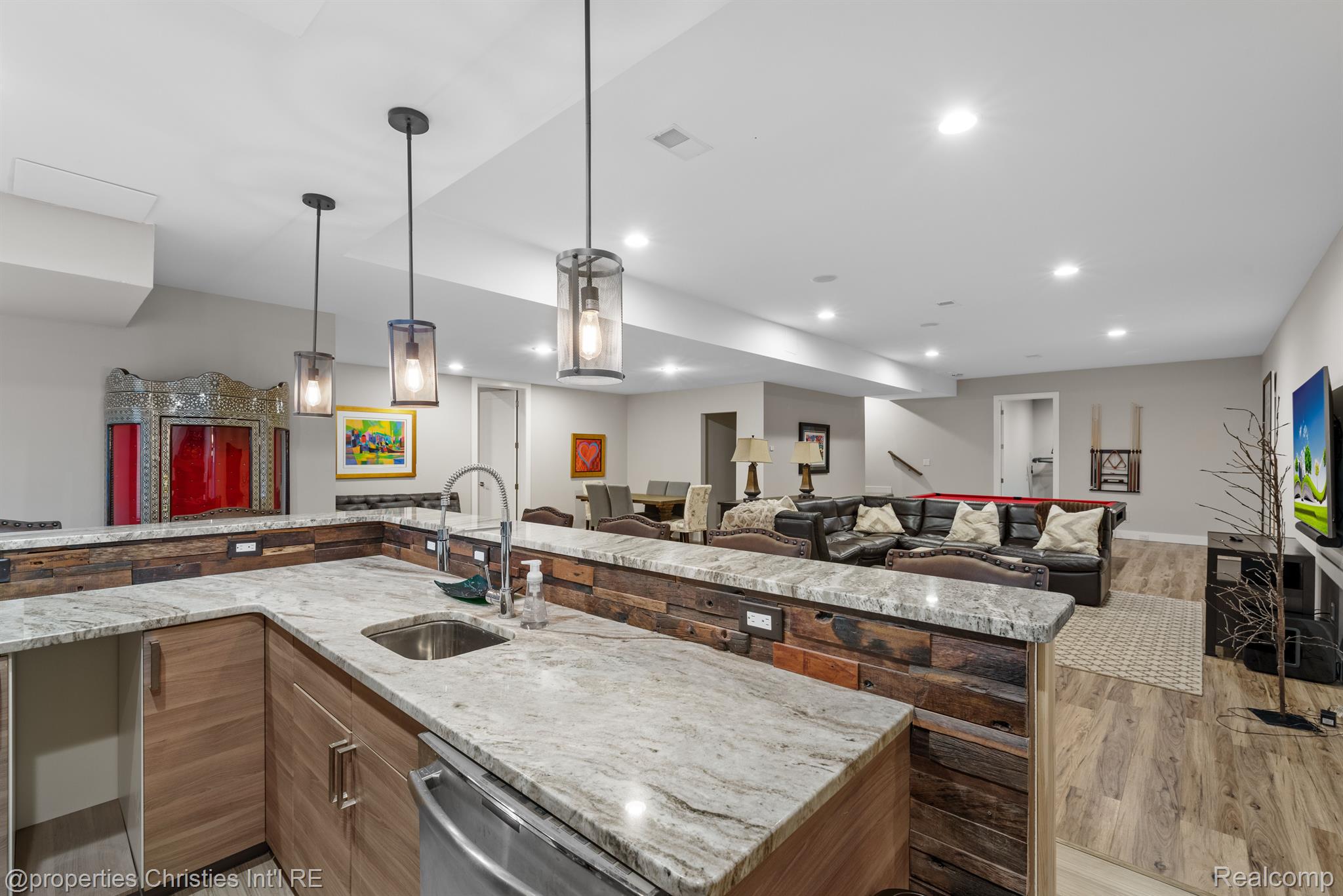 20796 RICHMOND Drive