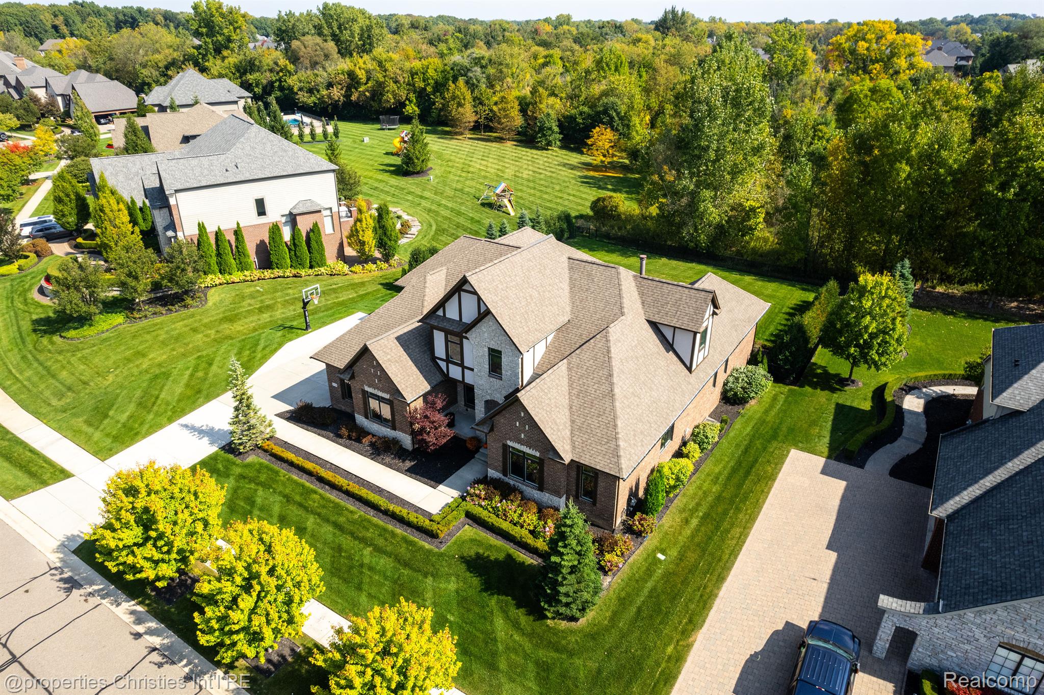 20796 RICHMOND Drive