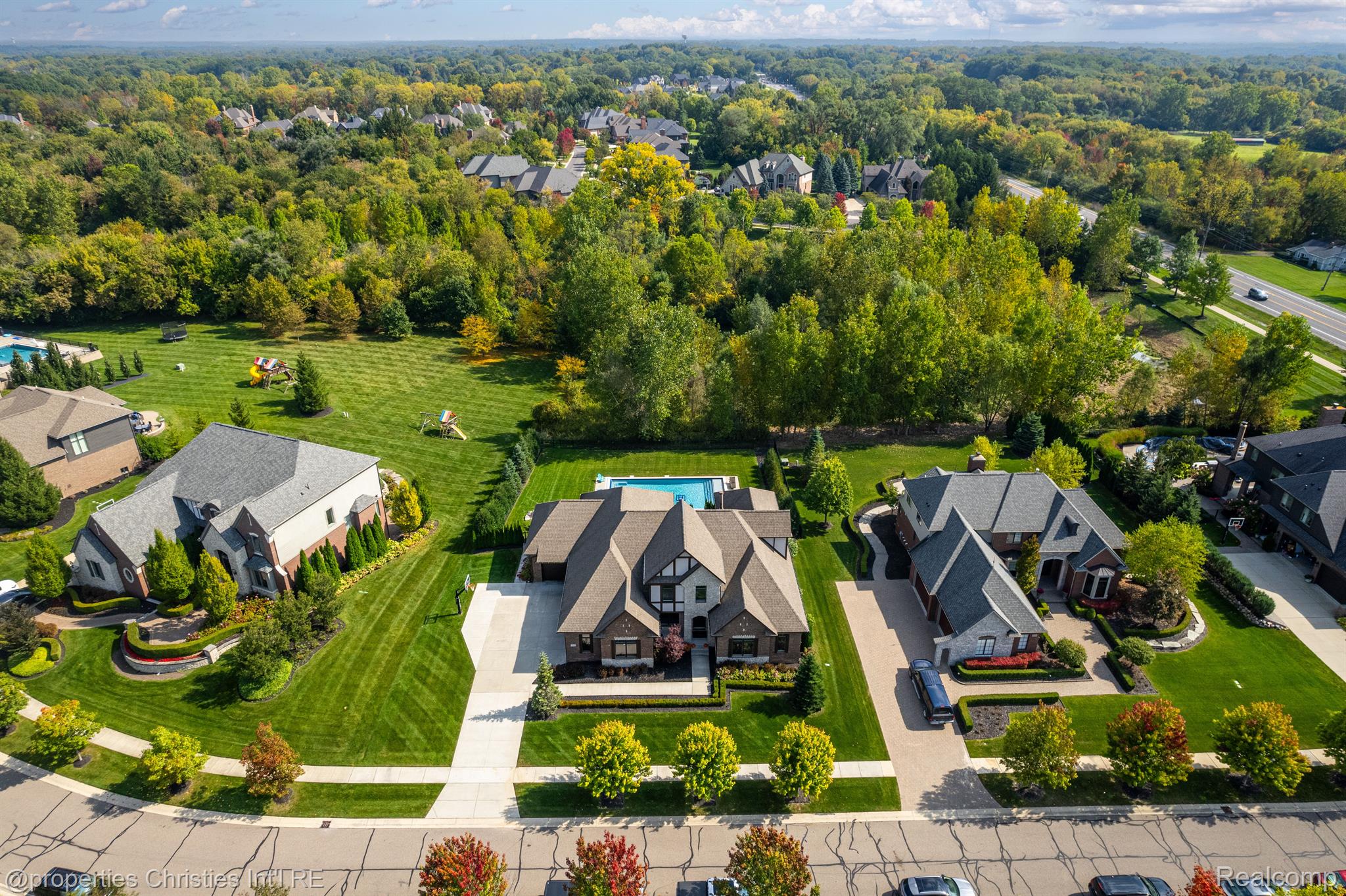 20796 RICHMOND Drive