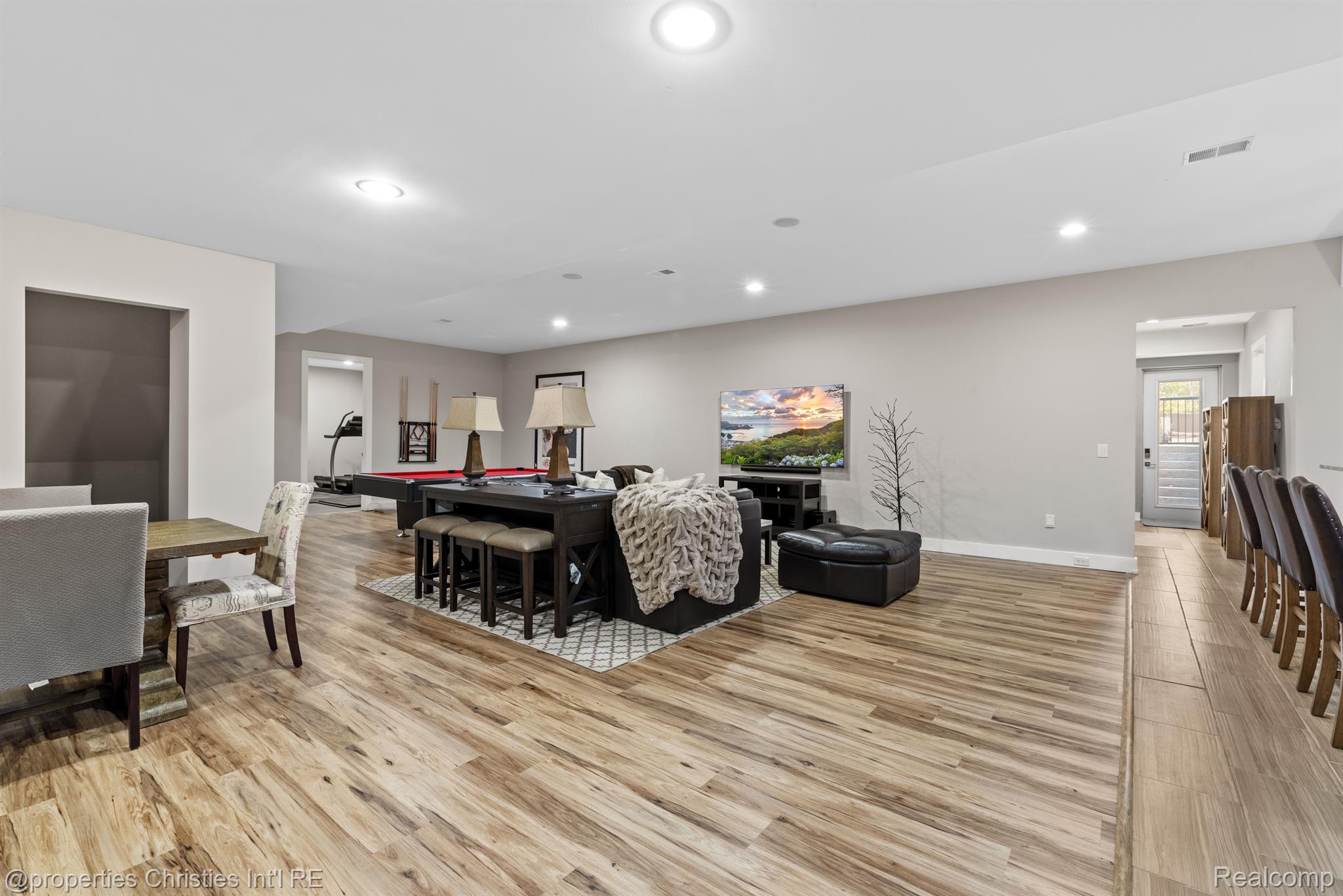 20796 RICHMOND Drive