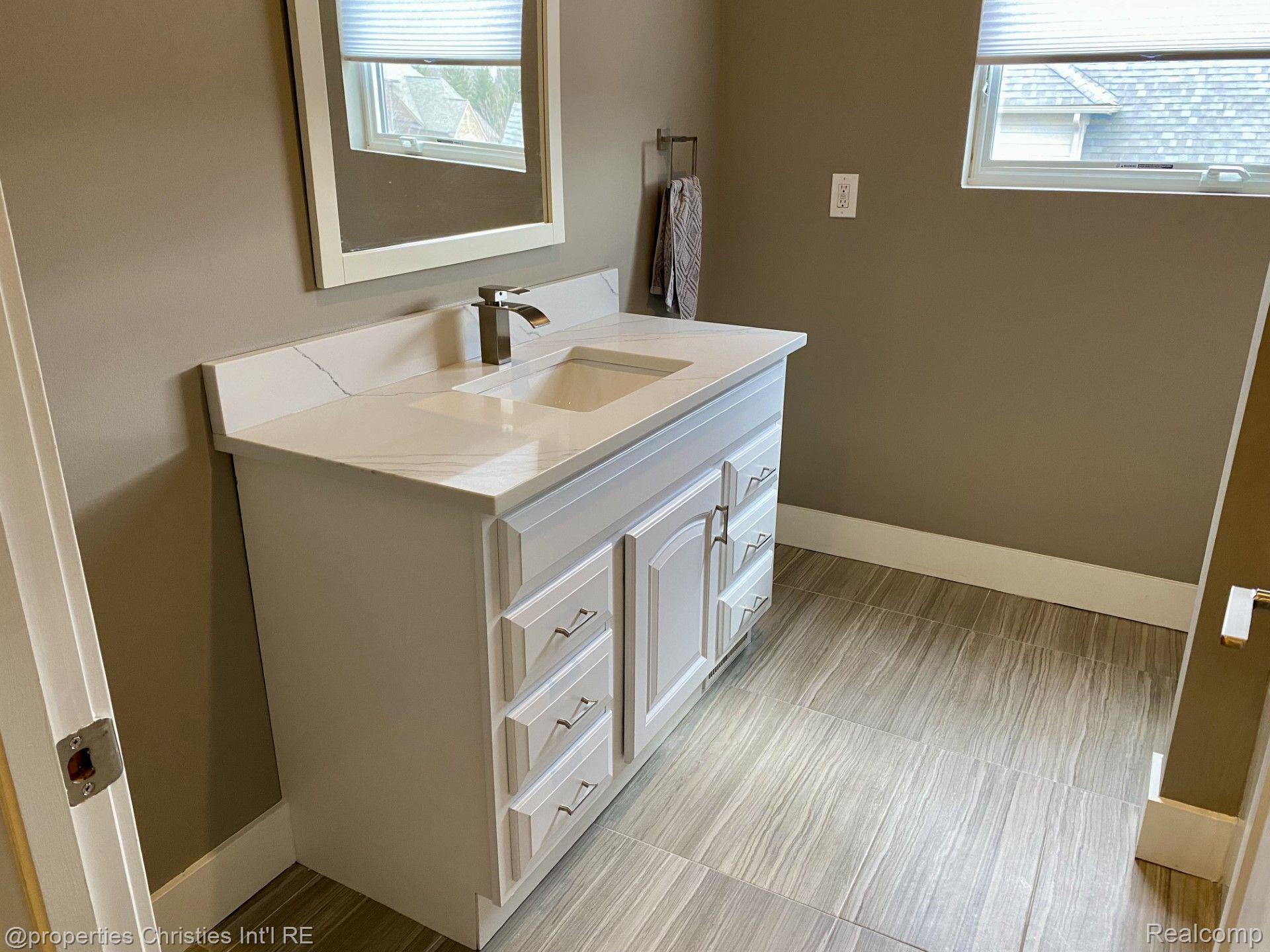 20796 RICHMOND Drive