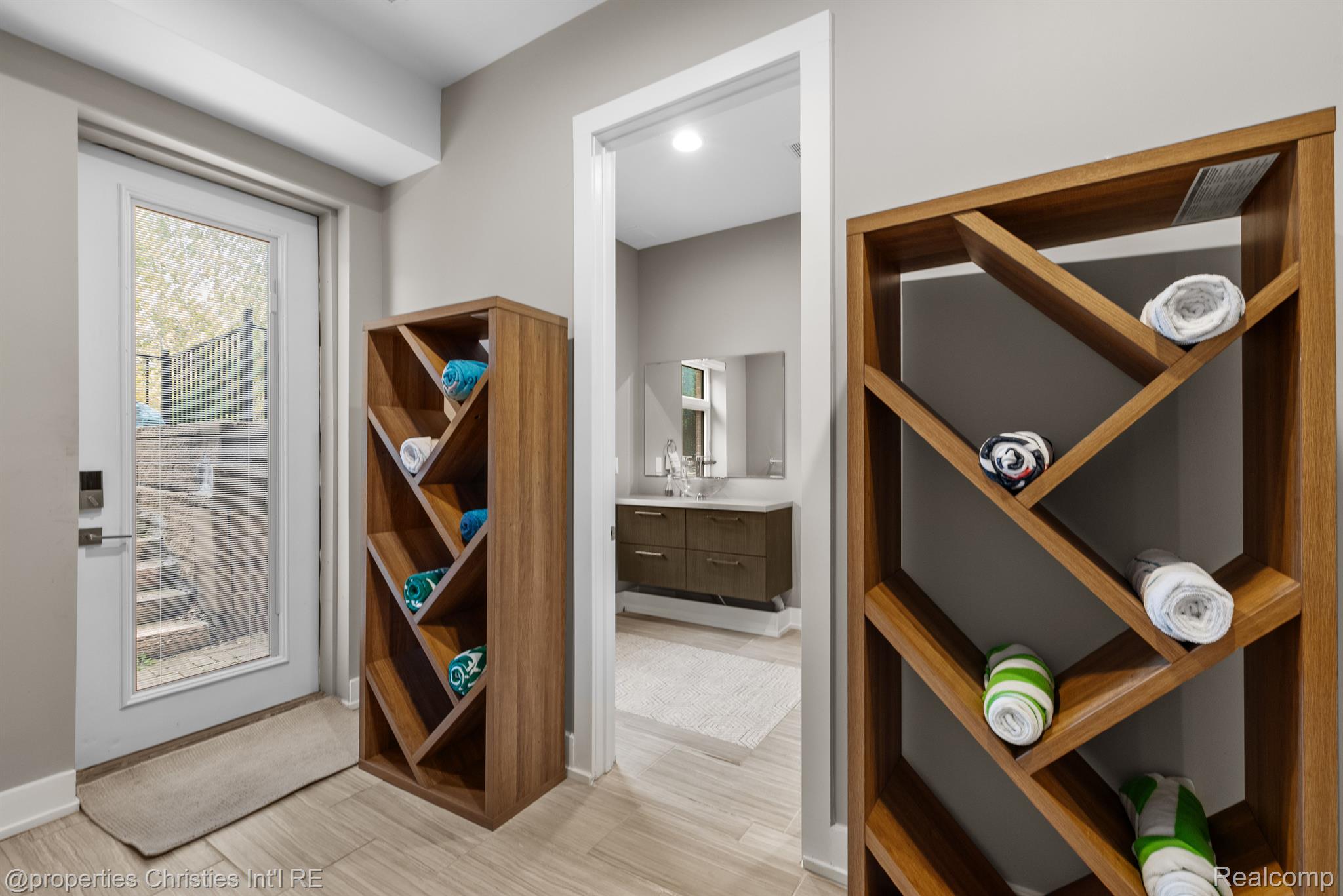 20796 RICHMOND Drive