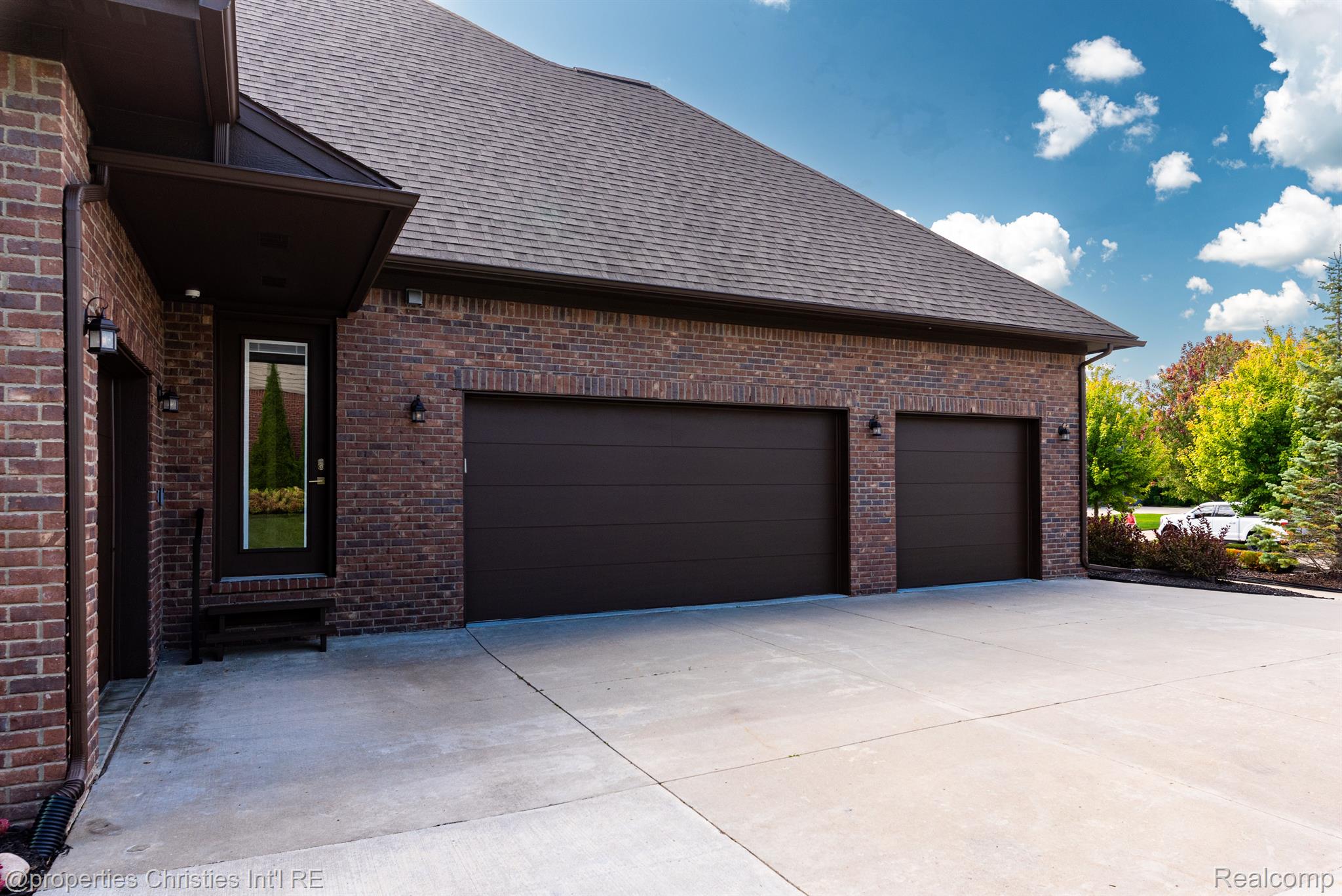 20796 RICHMOND Drive