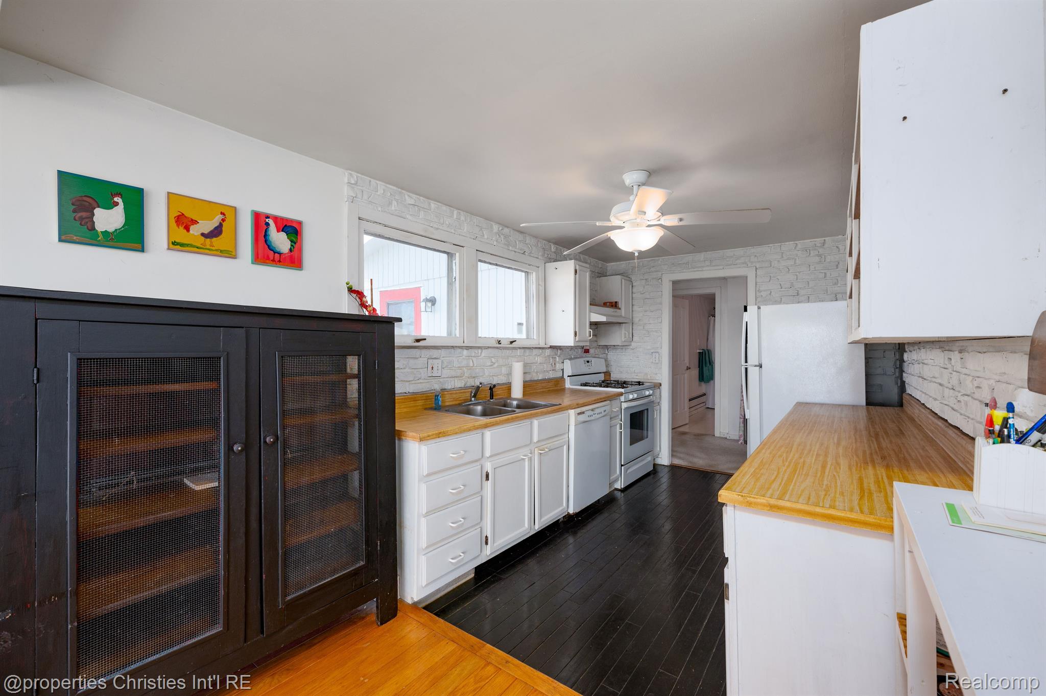 555 E SHORE Drive