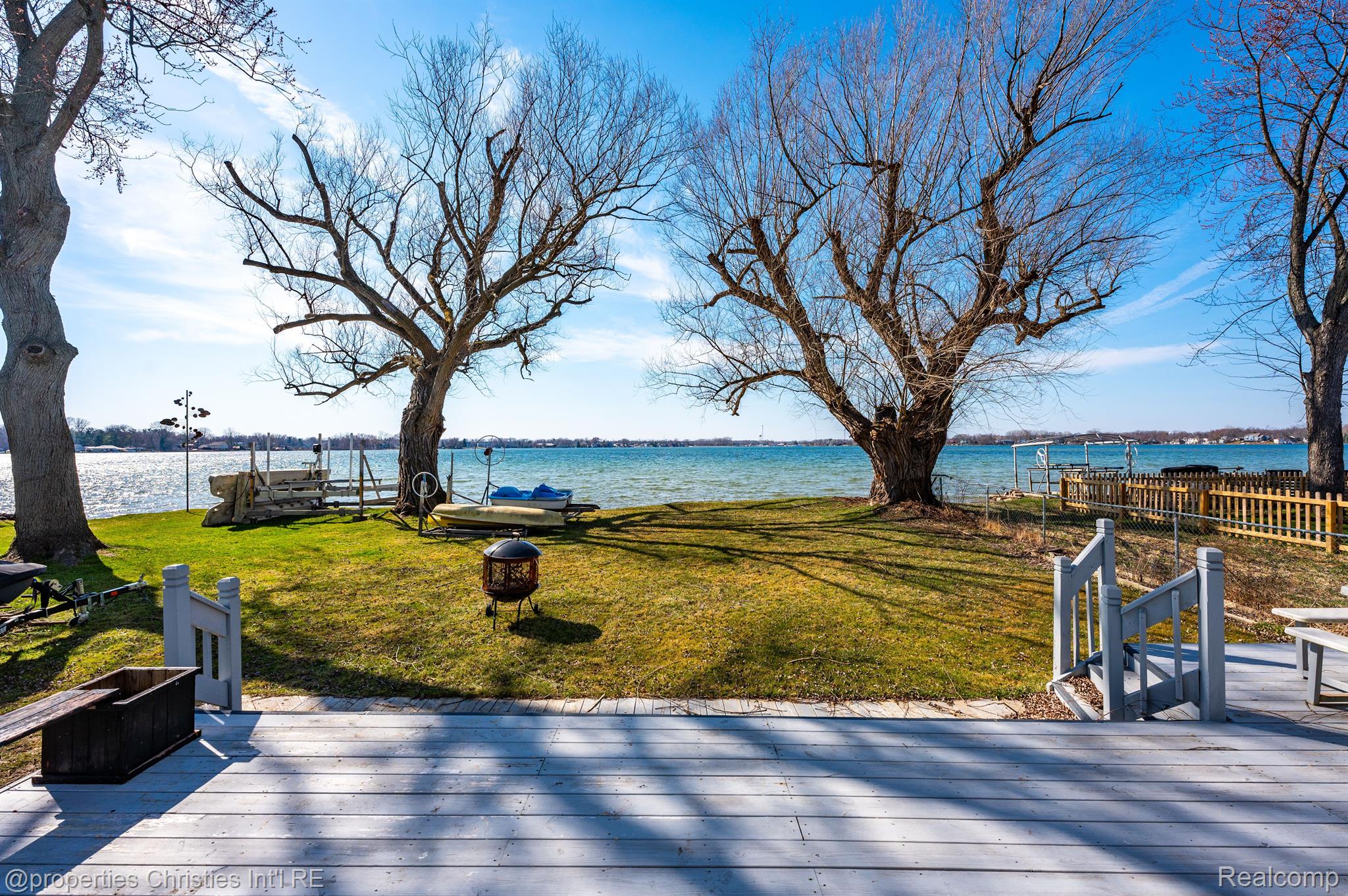 555 E SHORE Drive