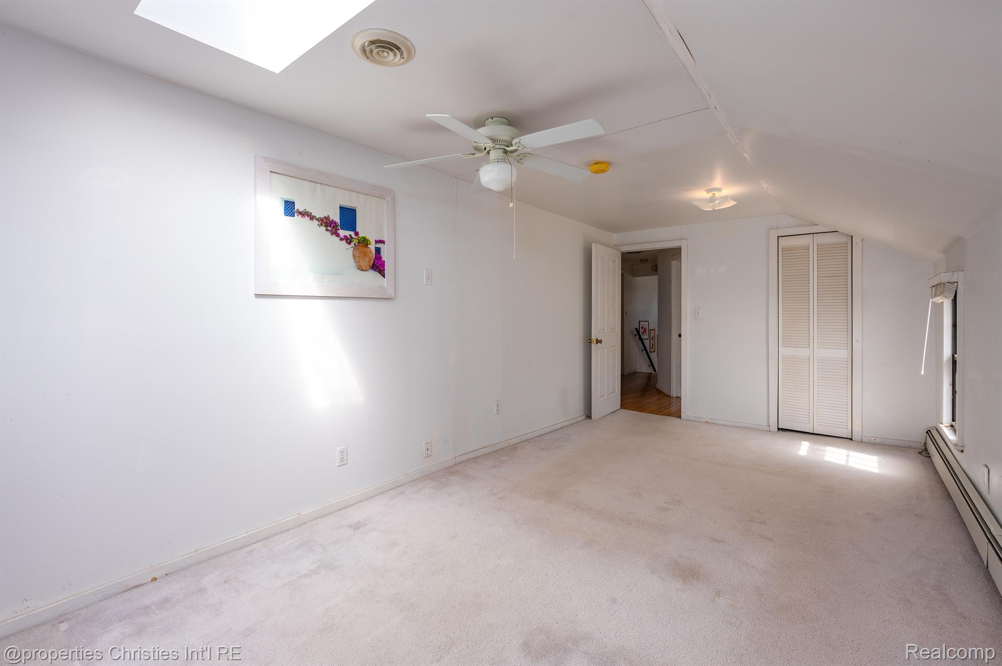 555 E SHORE Drive